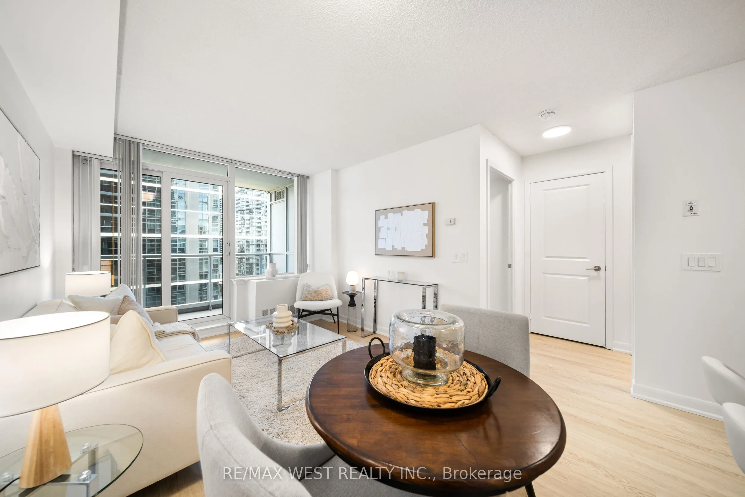 4978 Yonge Street, #1912