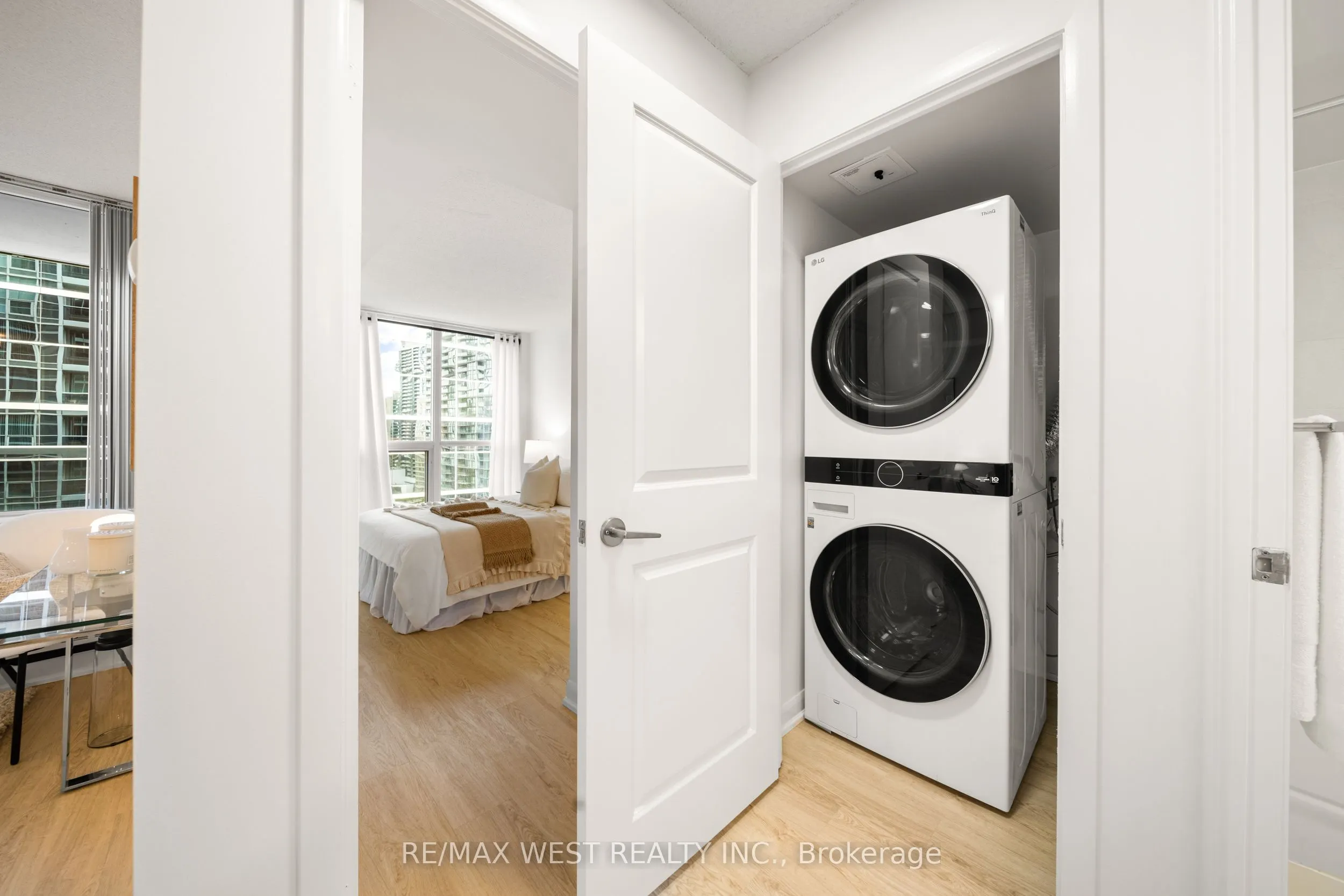 4978 Yonge Street, #1912