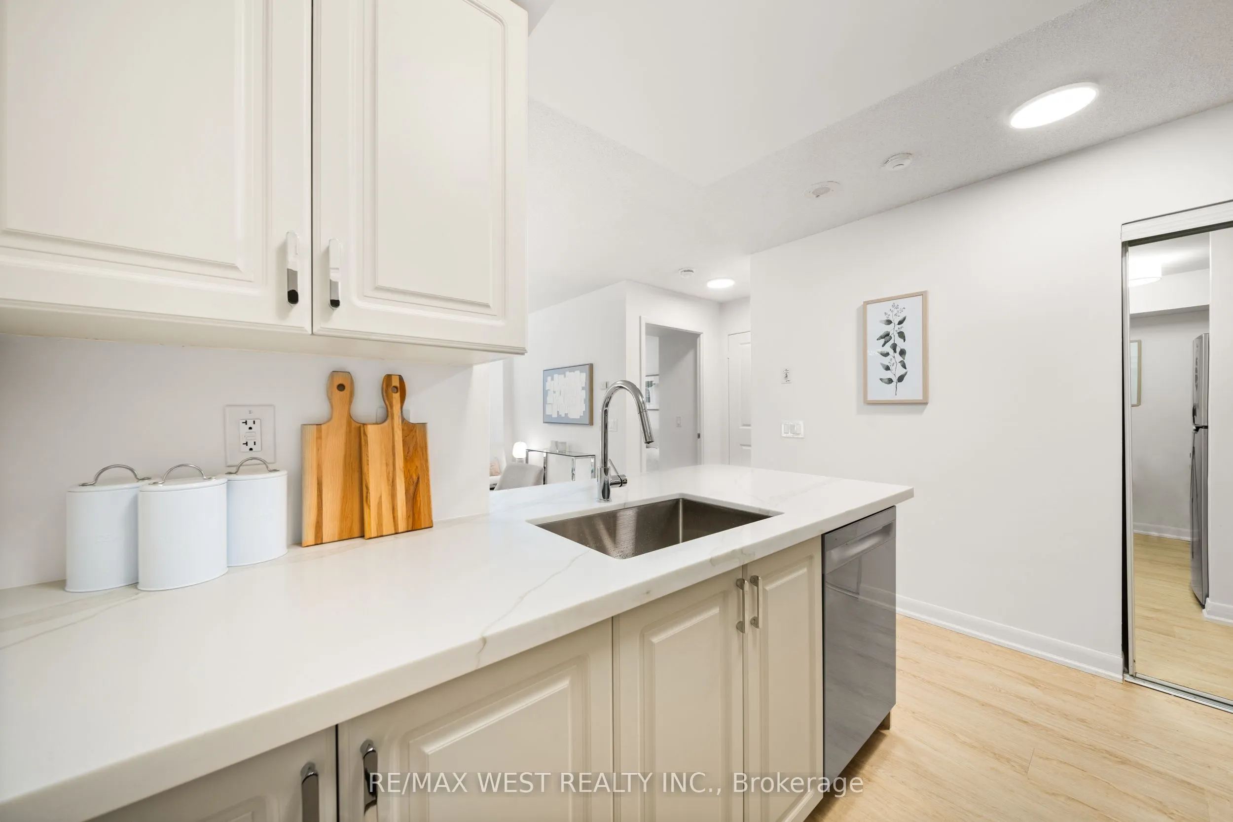 4978 Yonge Street, #1912