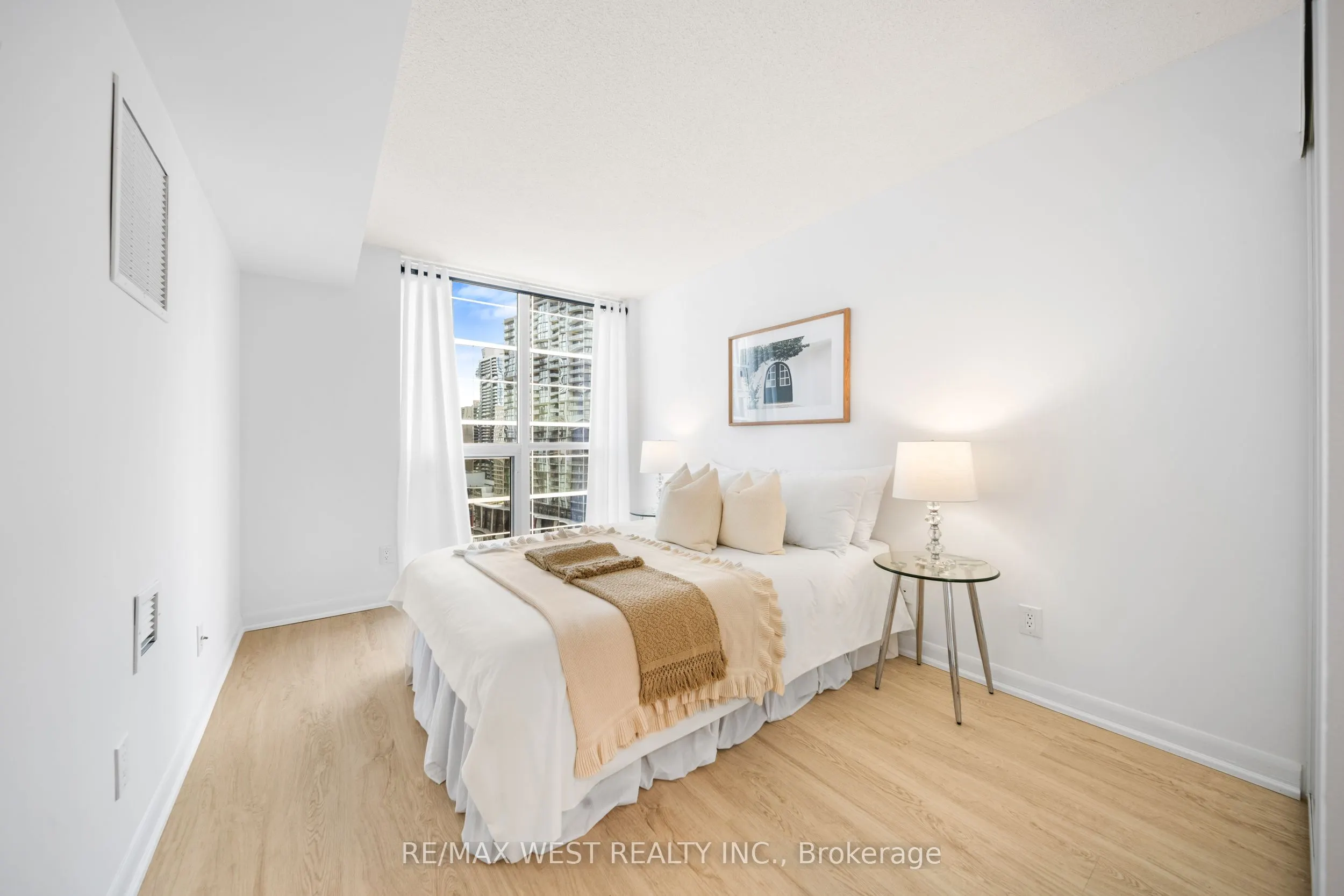 4978 Yonge Street, #1912