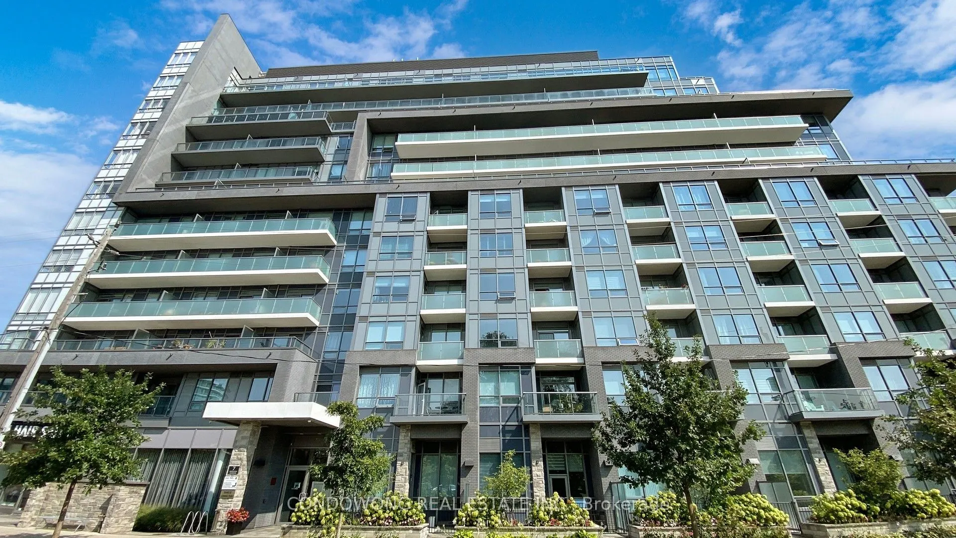 7 Kenaston Gardens, #904