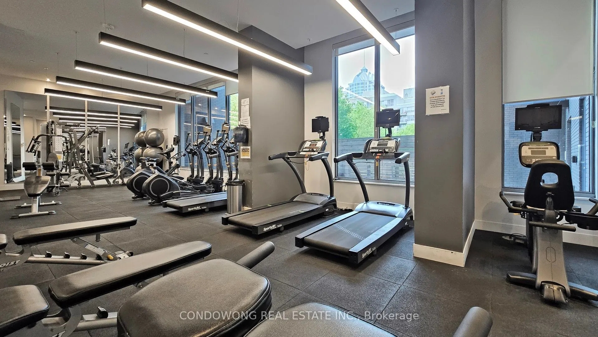 7 Kenaston Gardens, #904