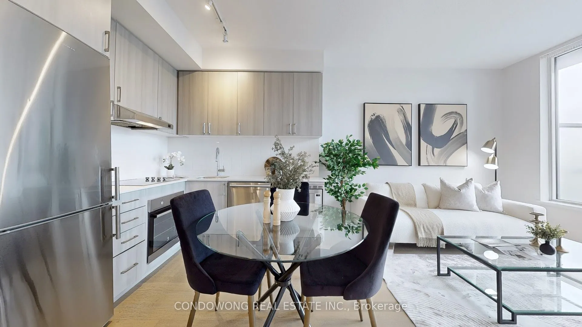 7 Kenaston Gardens, #904