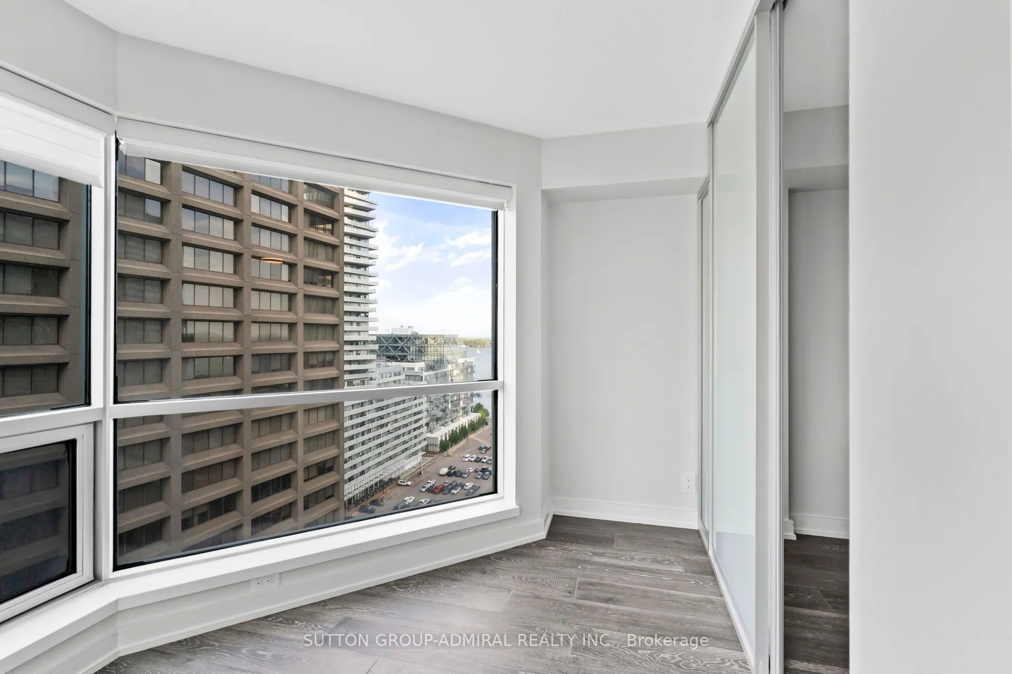 10 Yonge Street, #1910