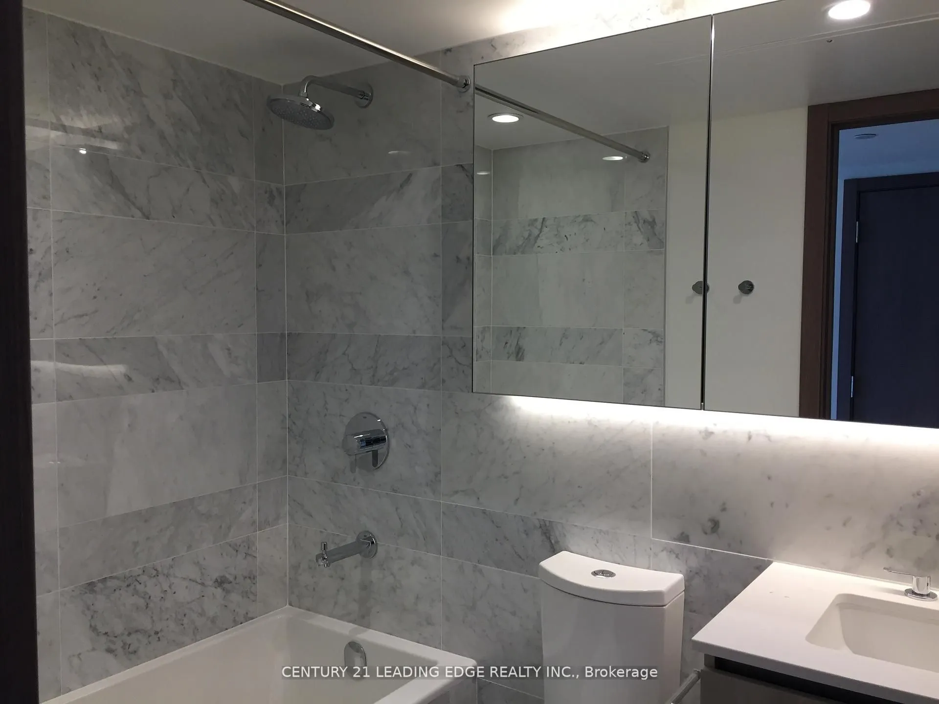 17 Bathurst Street, #2509
