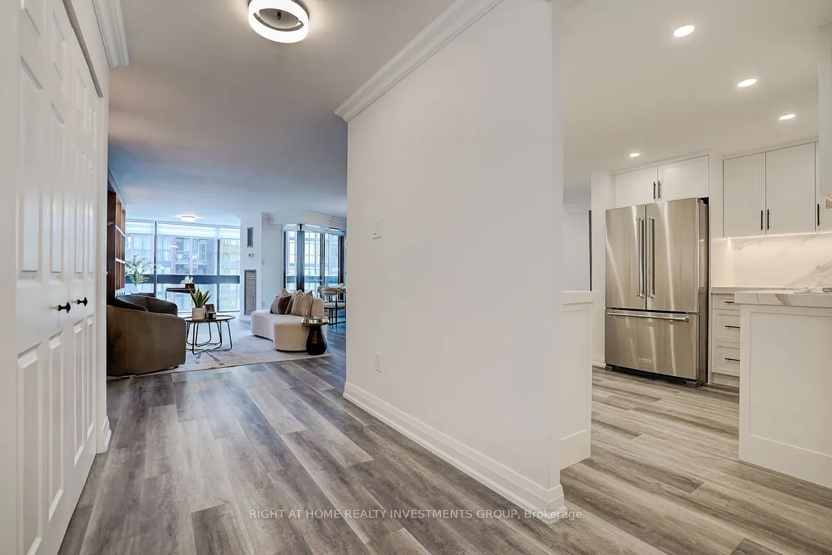 15 McMurrich Street, #1202