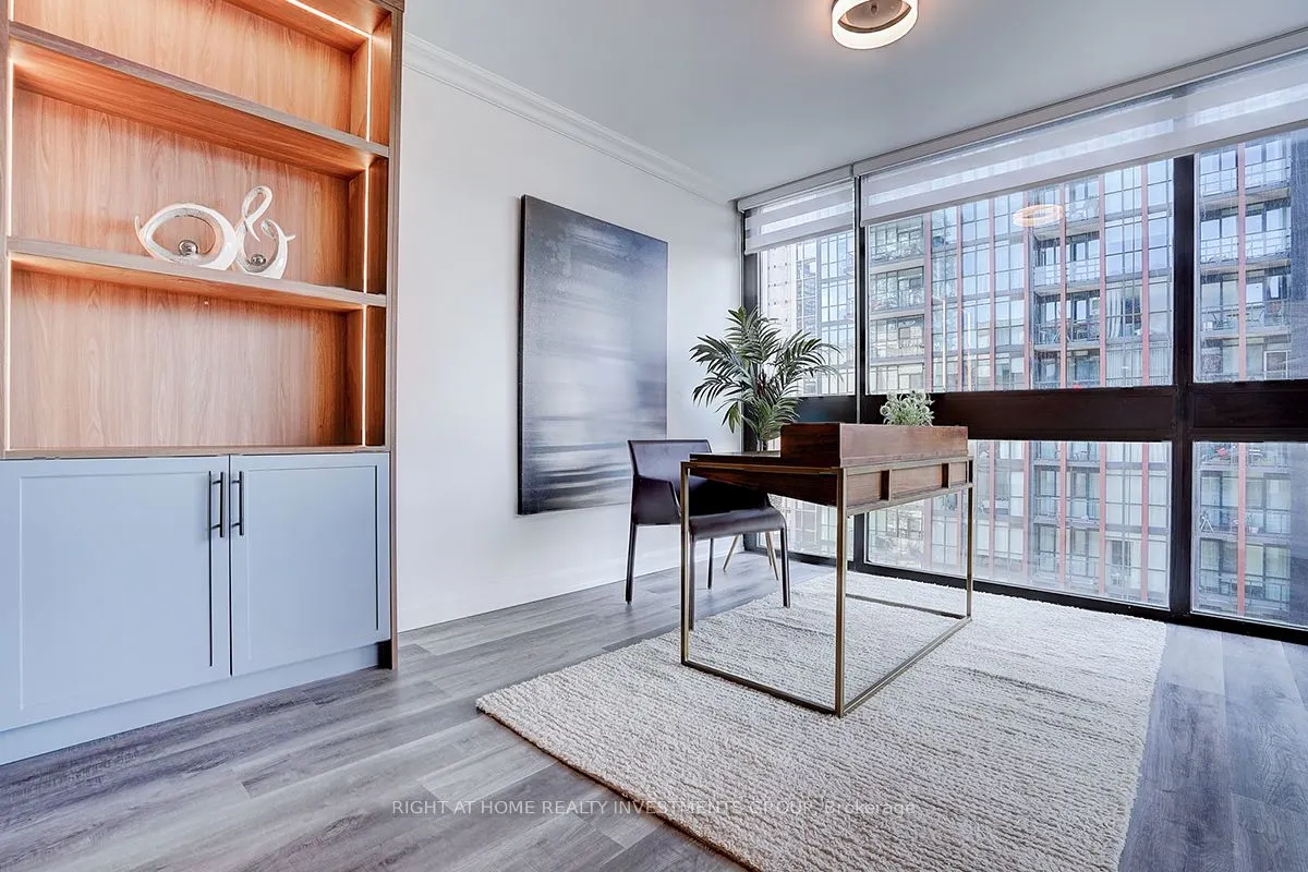 15 McMurrich Street, #1202