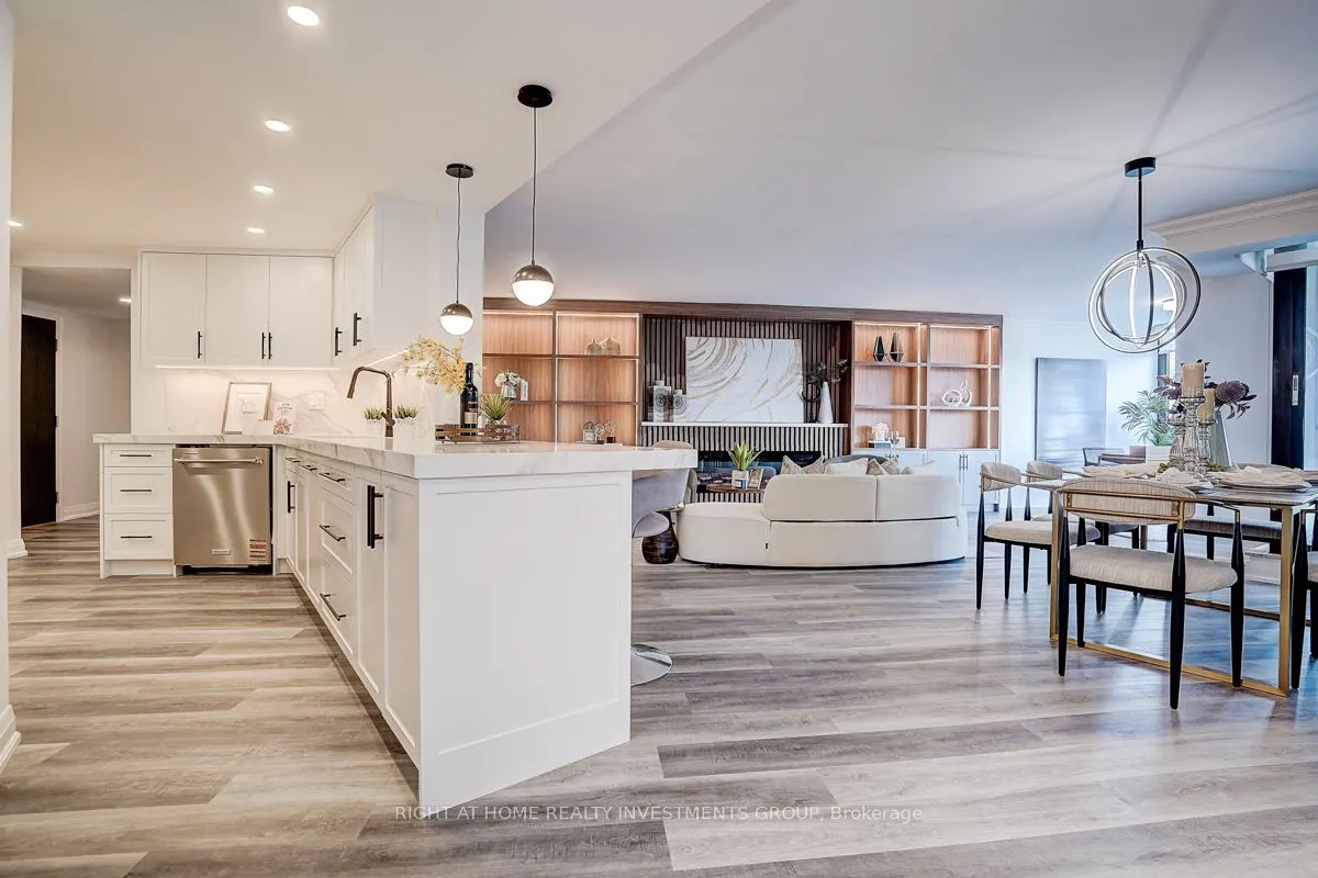15 McMurrich Street, #1202