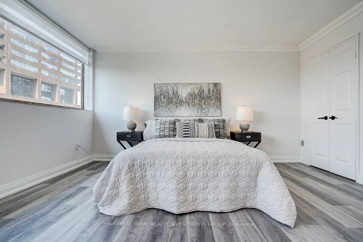 15 McMurrich Street, #1202