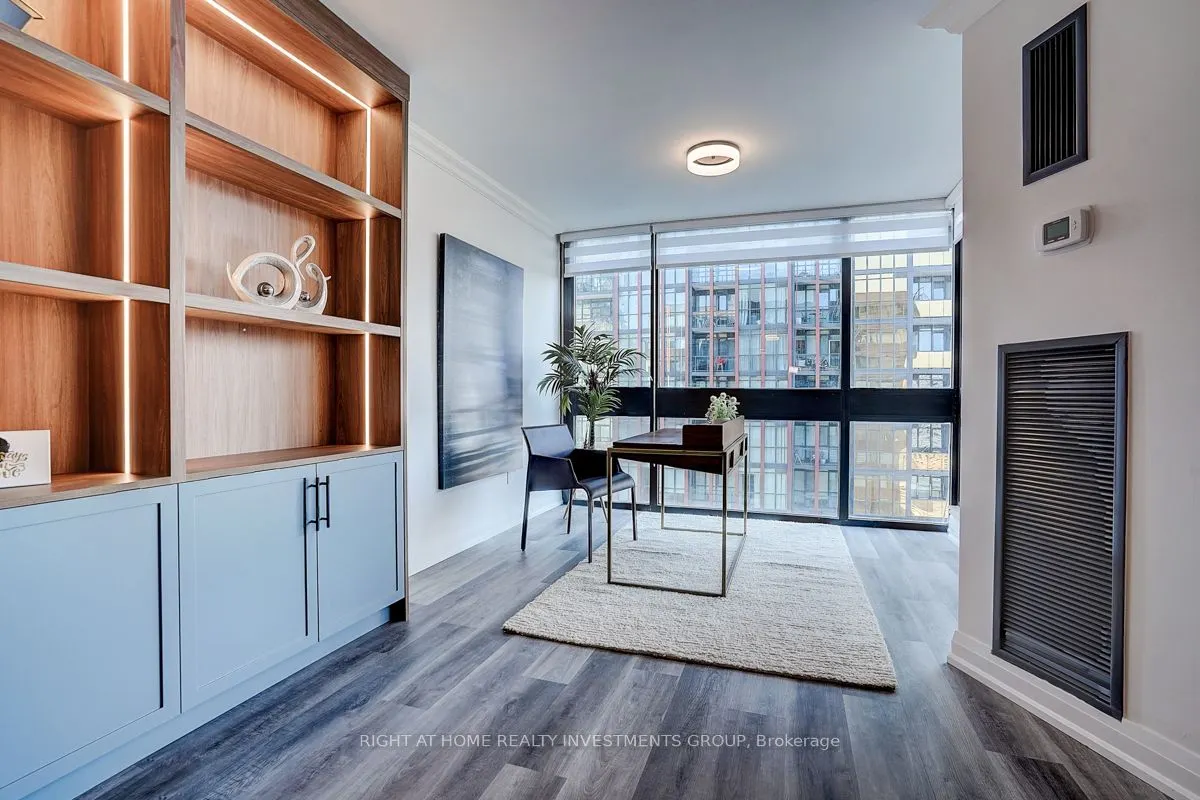 15 McMurrich Street, #1202