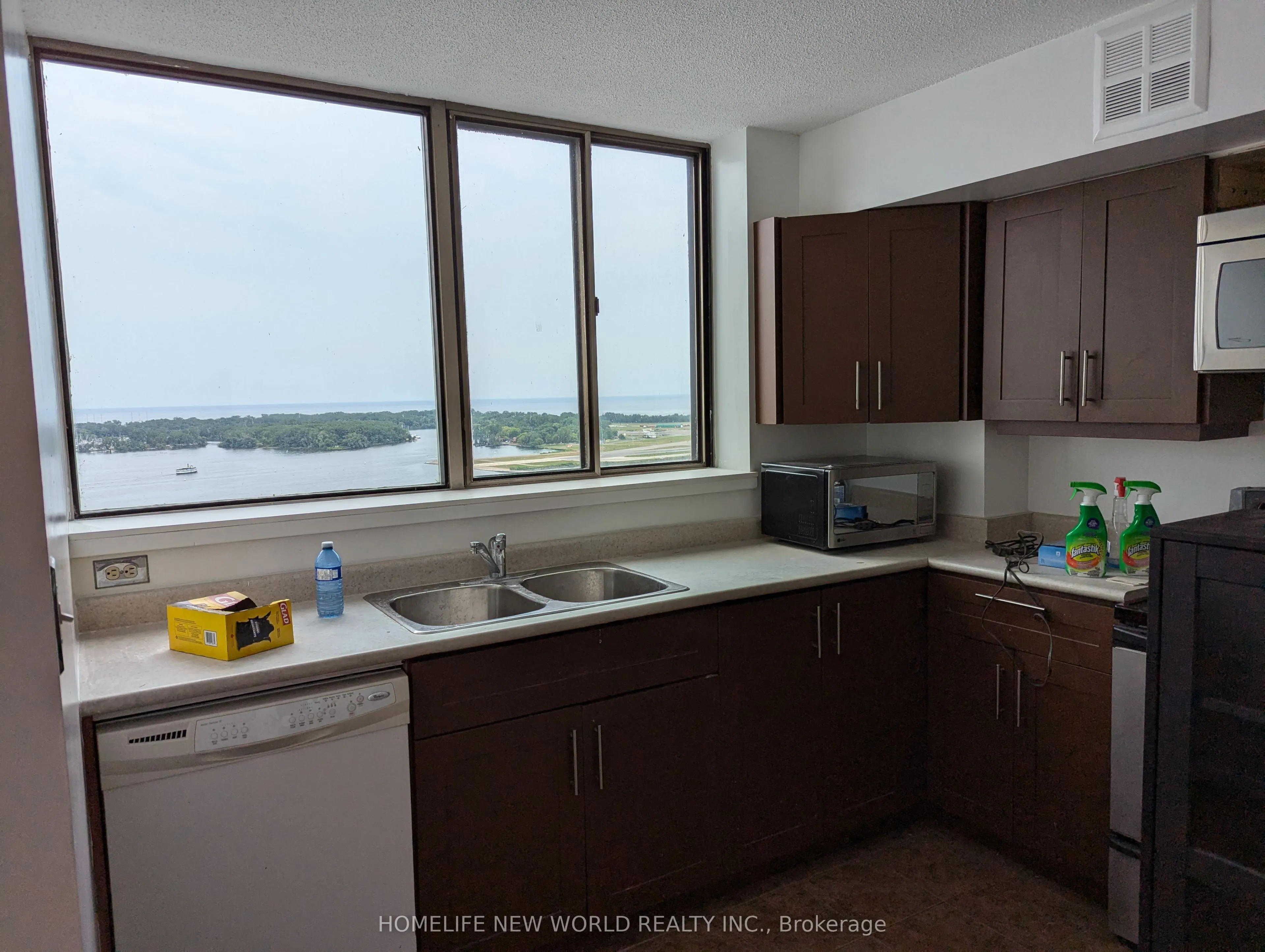 270 Queens Quay W, #2501