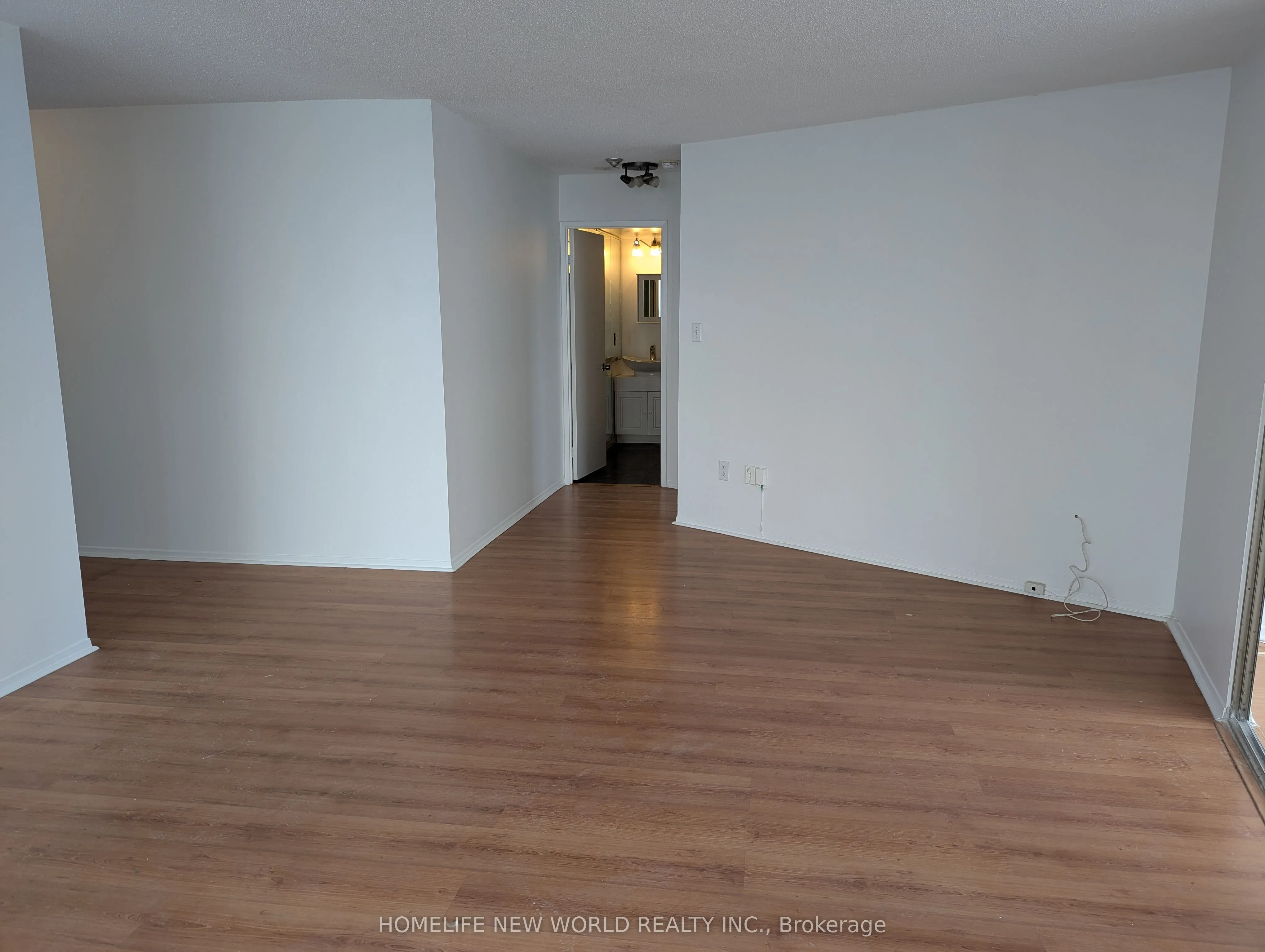 270 Queens Quay W, #2501