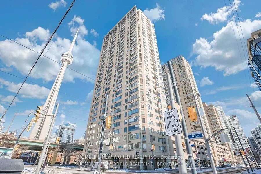 270 Queens Quay W, #2501