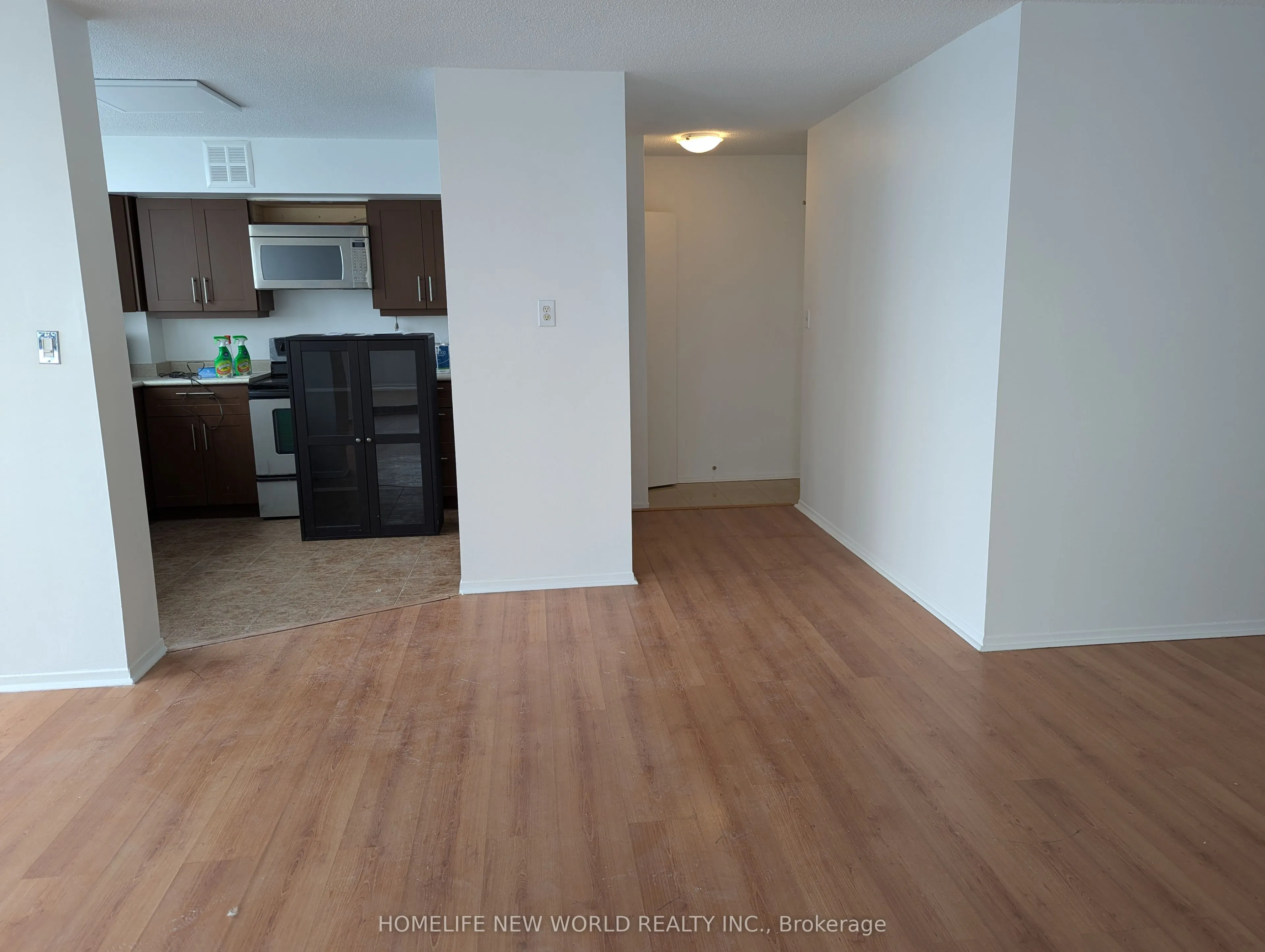 270 Queens Quay W, #2501