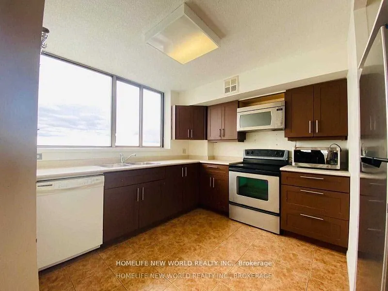 270 Queens Quay W, #2501