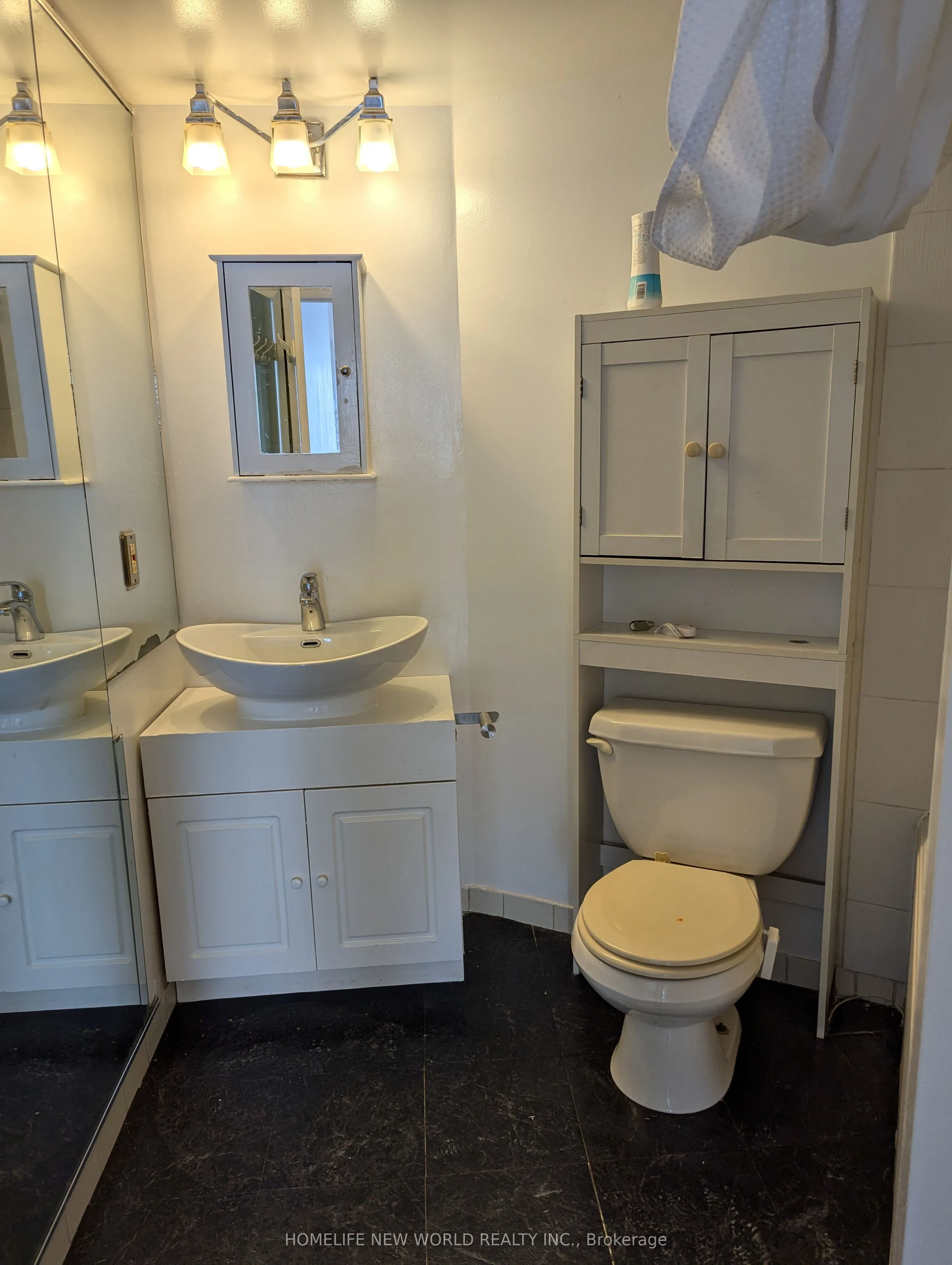 270 Queens Quay W, #2501