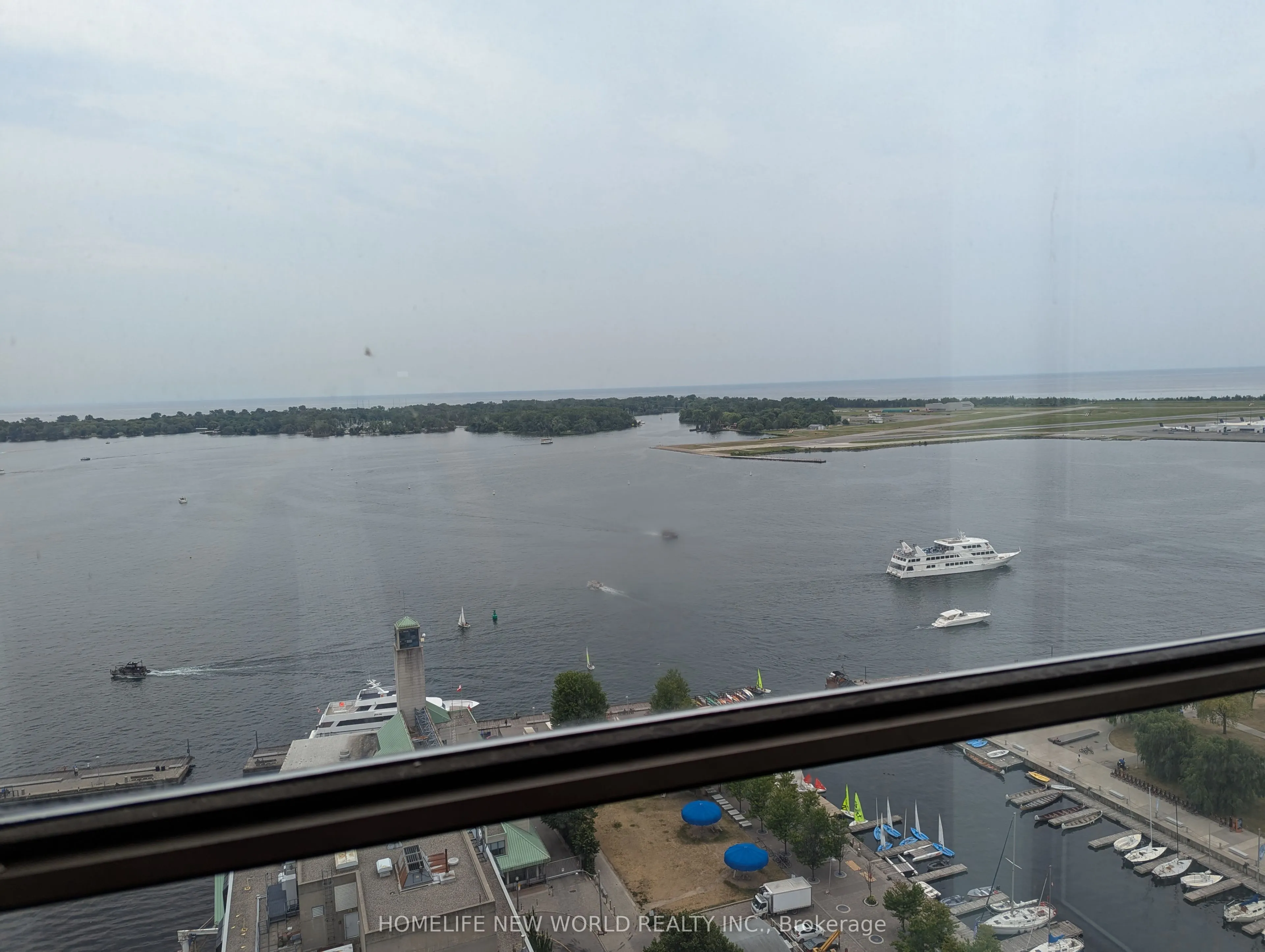 270 Queens Quay W, #2501
