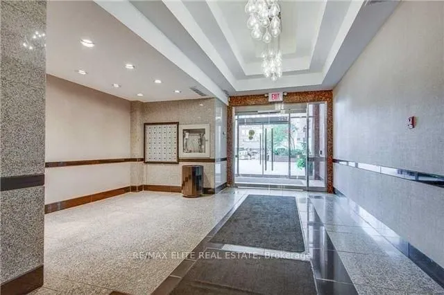 914 Yonge Street, #1212