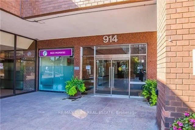 914 Yonge Street, #1212