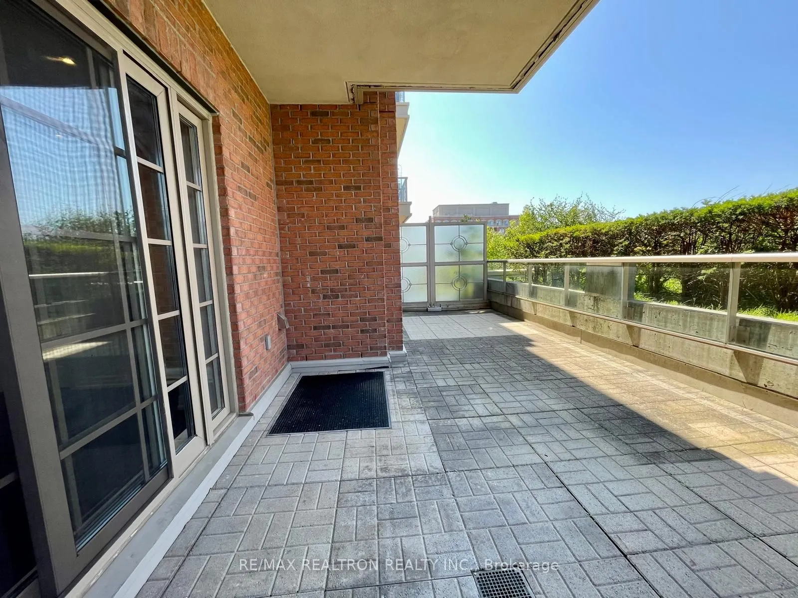21 Burkebrook Place, #413