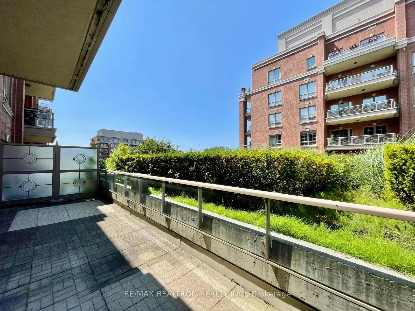 21 Burkebrook Place, #413