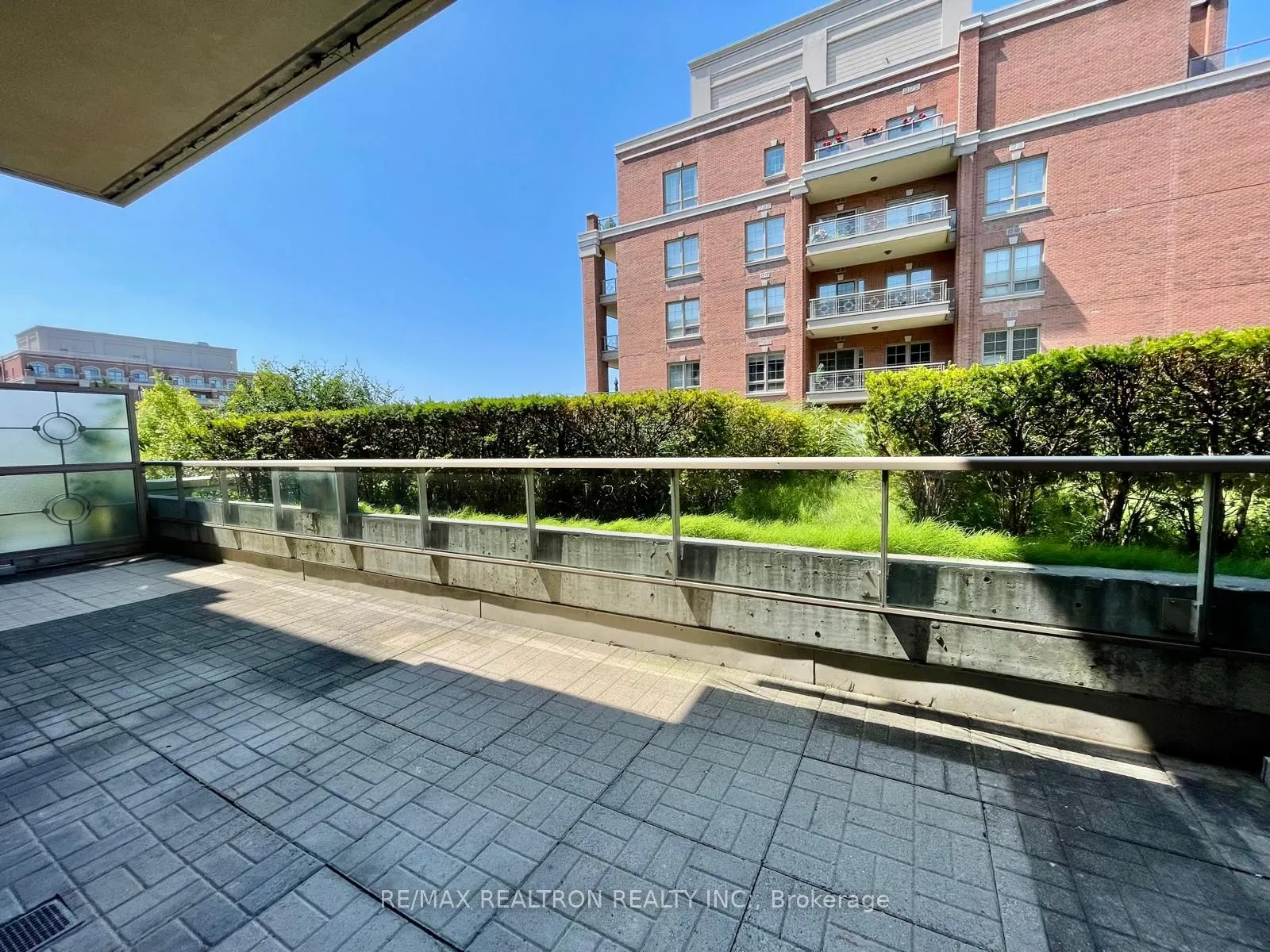 21 Burkebrook Place, #413