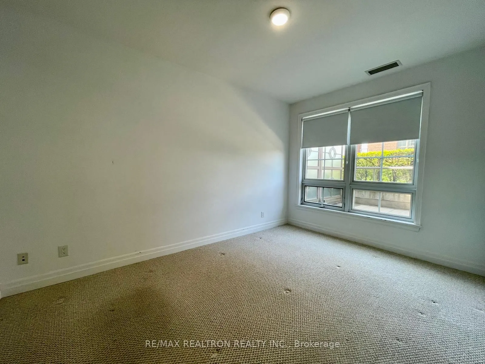 21 Burkebrook Place, #413