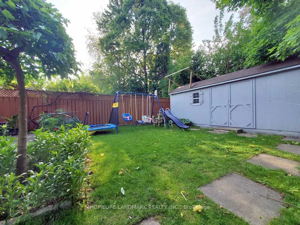 45 Hollyberry Trail