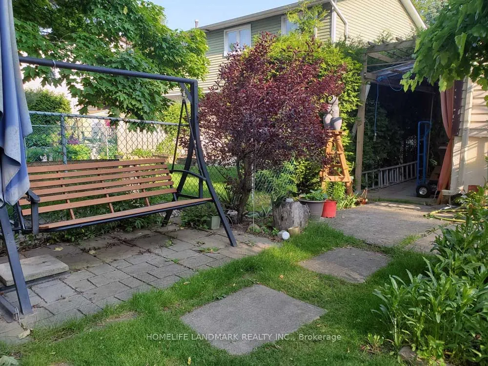 45 Hollyberry Trail