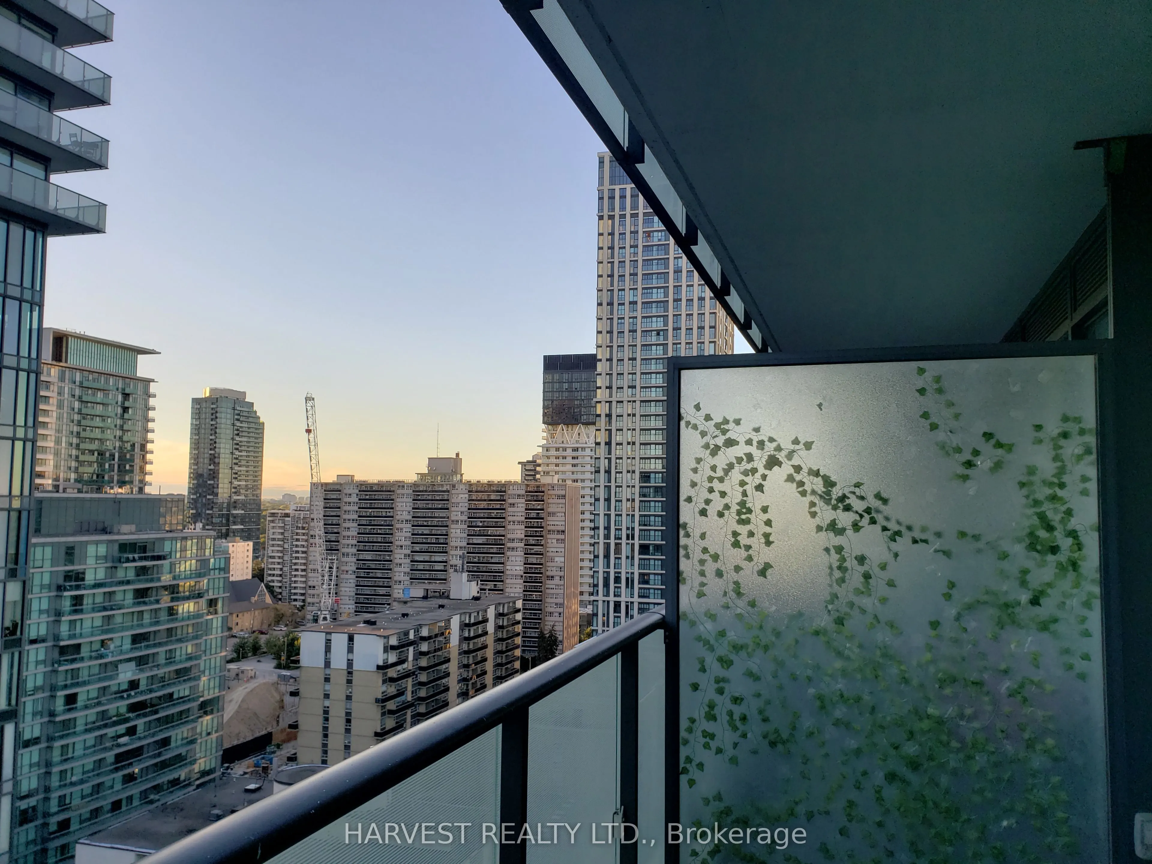185 Roehampton Avenue, #1513