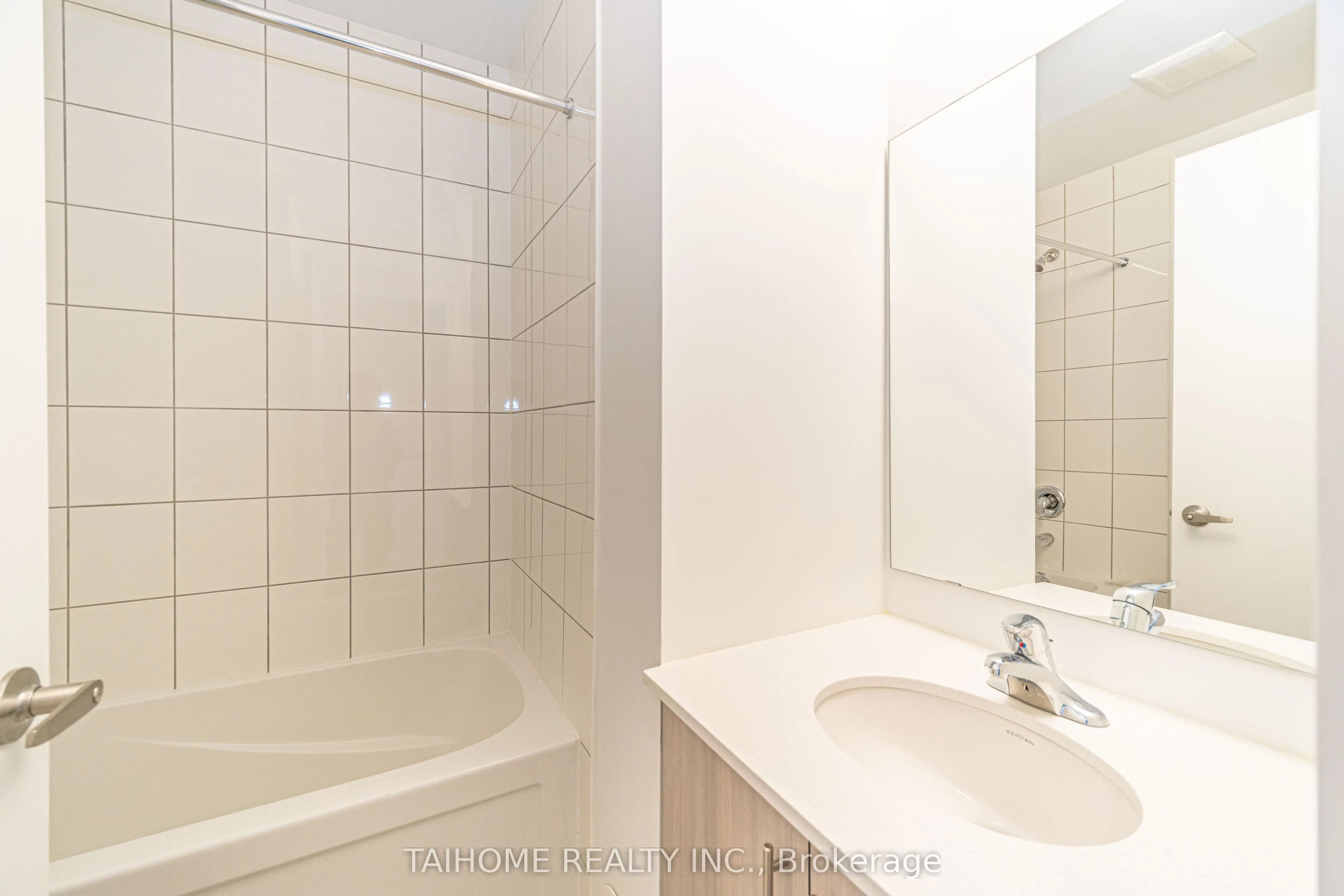 35 CASE OOTES Drive
