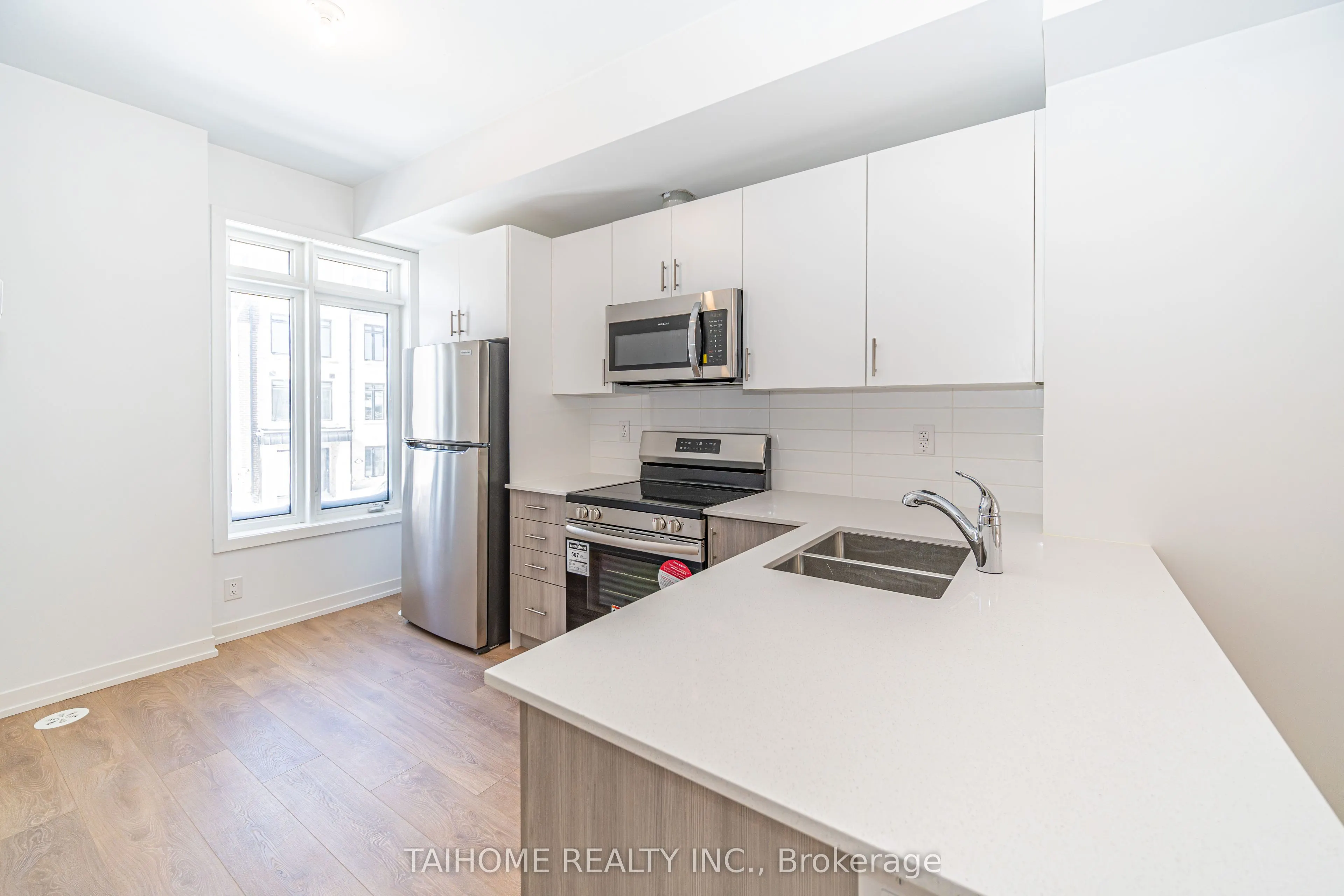 35 CASE OOTES Drive