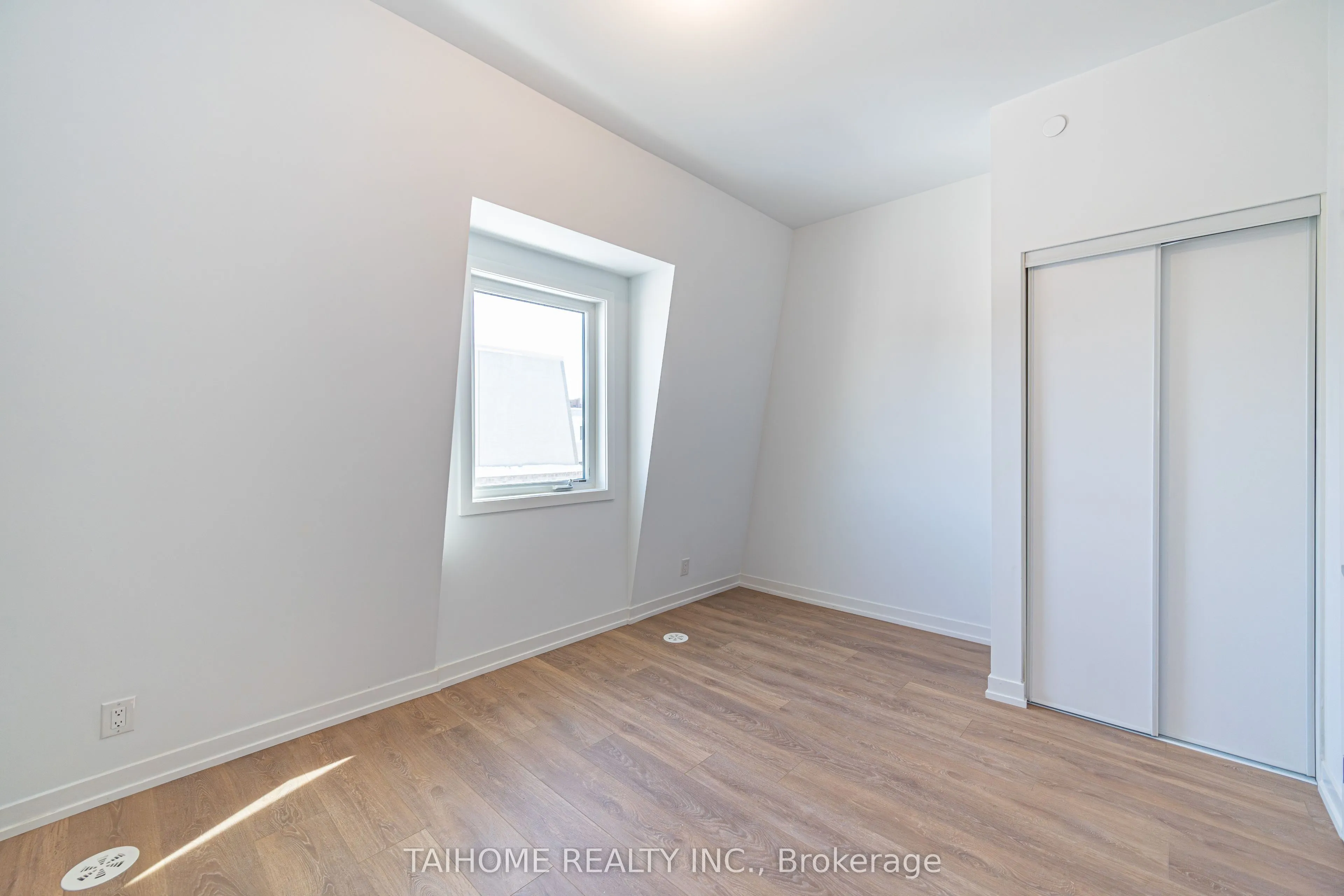 35 CASE OOTES Drive