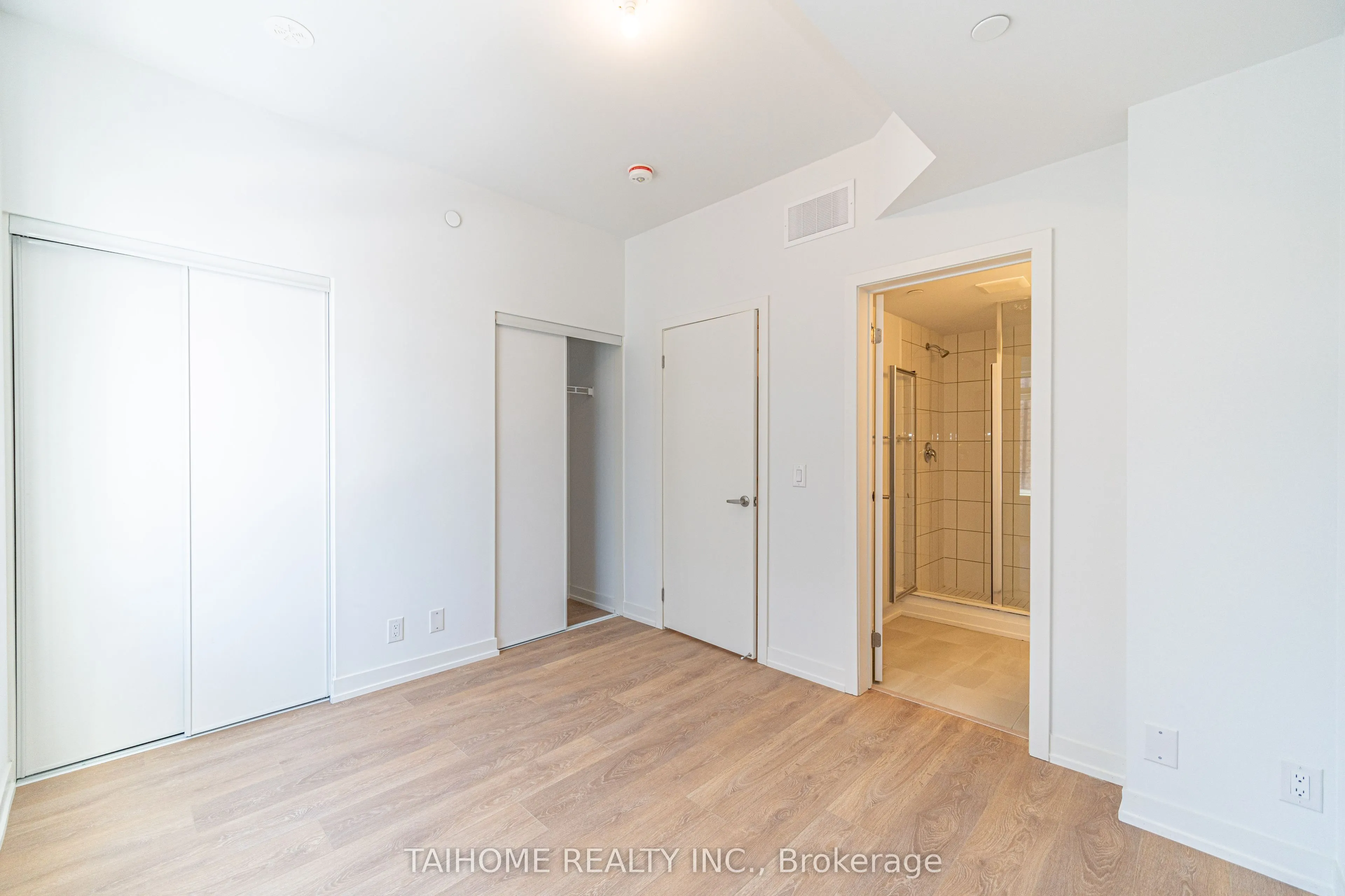 35 CASE OOTES Drive