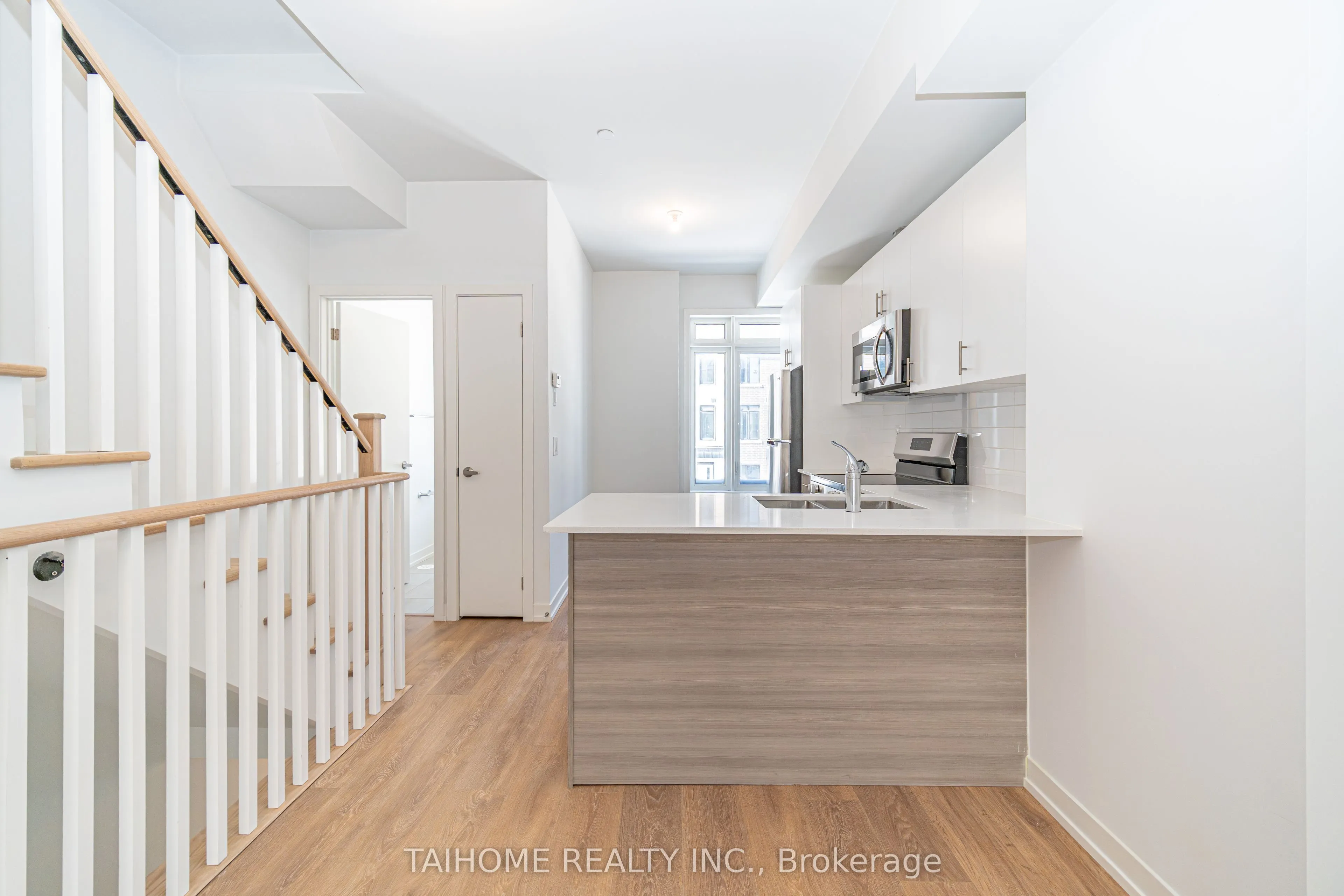 35 CASE OOTES Drive