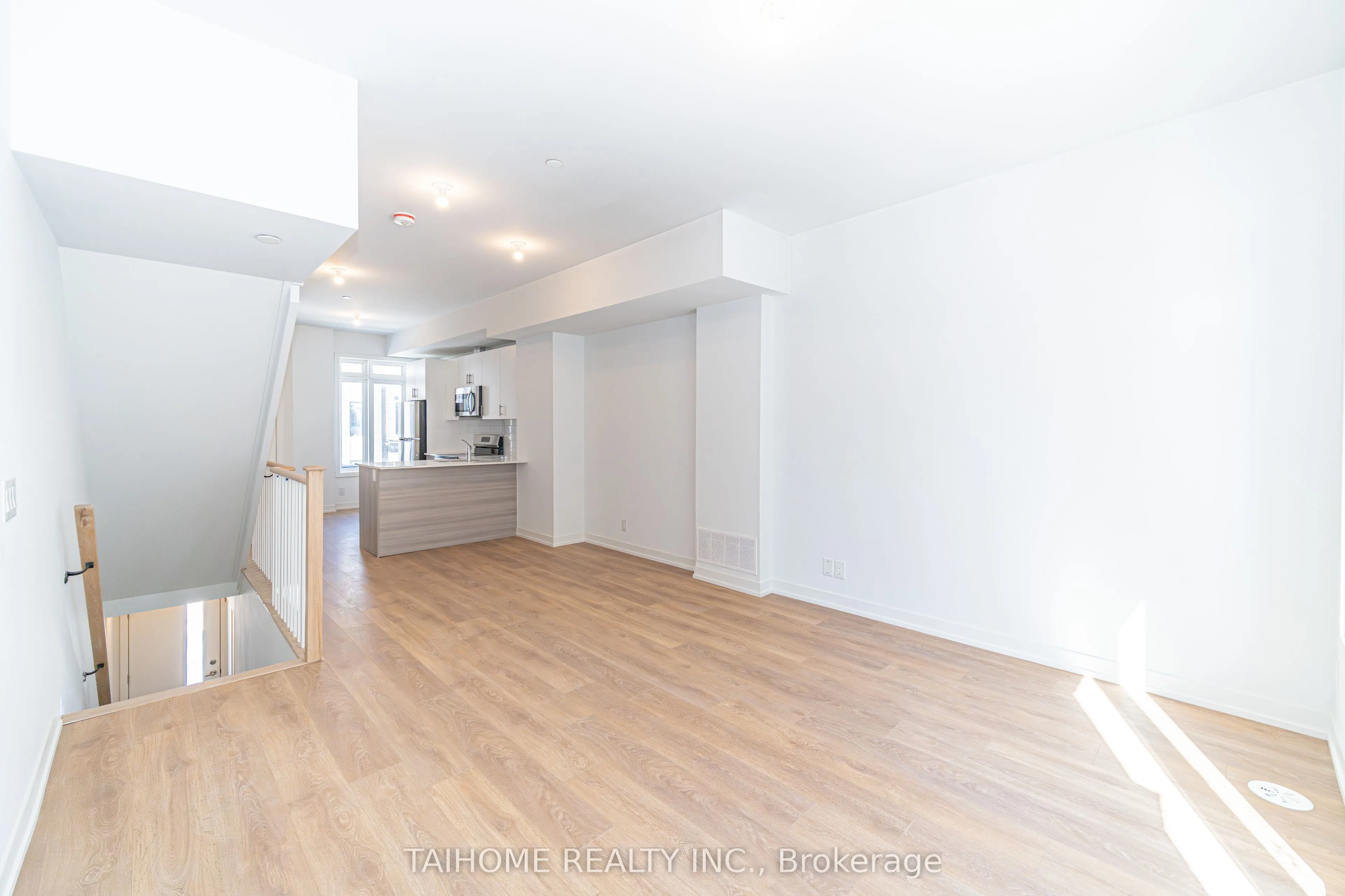35 CASE OOTES Drive