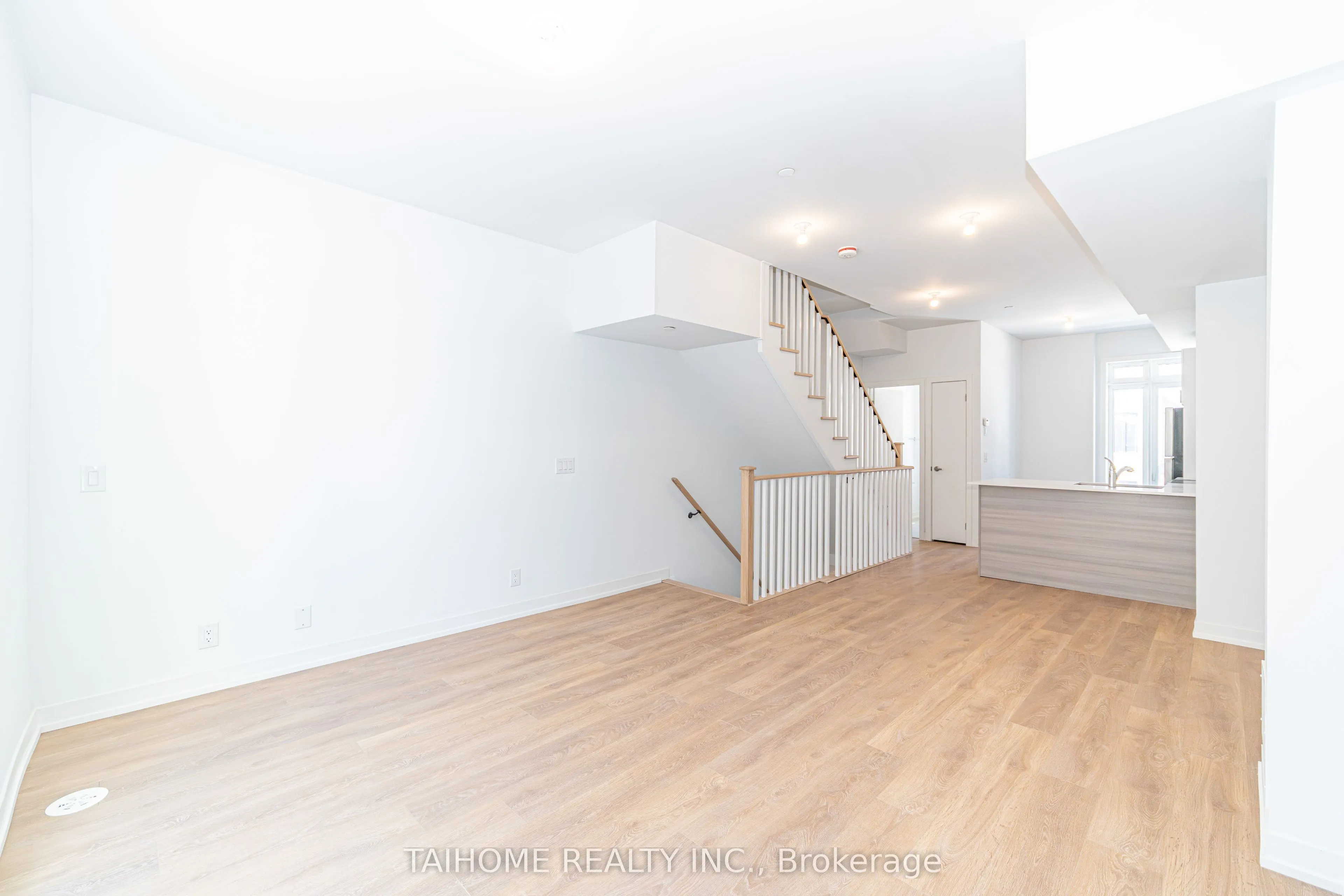 35 CASE OOTES Drive
