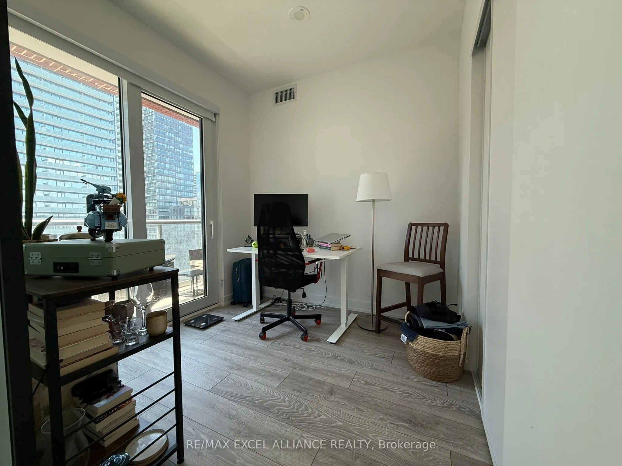 108 Peter Street, #1316