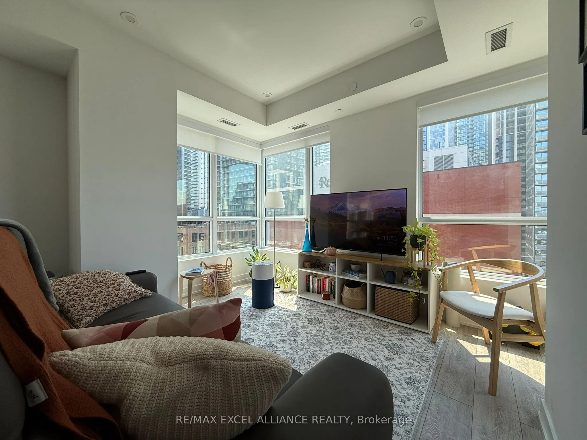 108 Peter Street, #1316