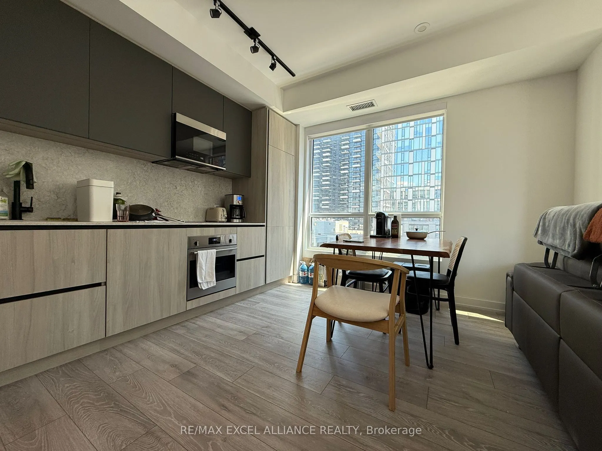 108 Peter Street, #1316