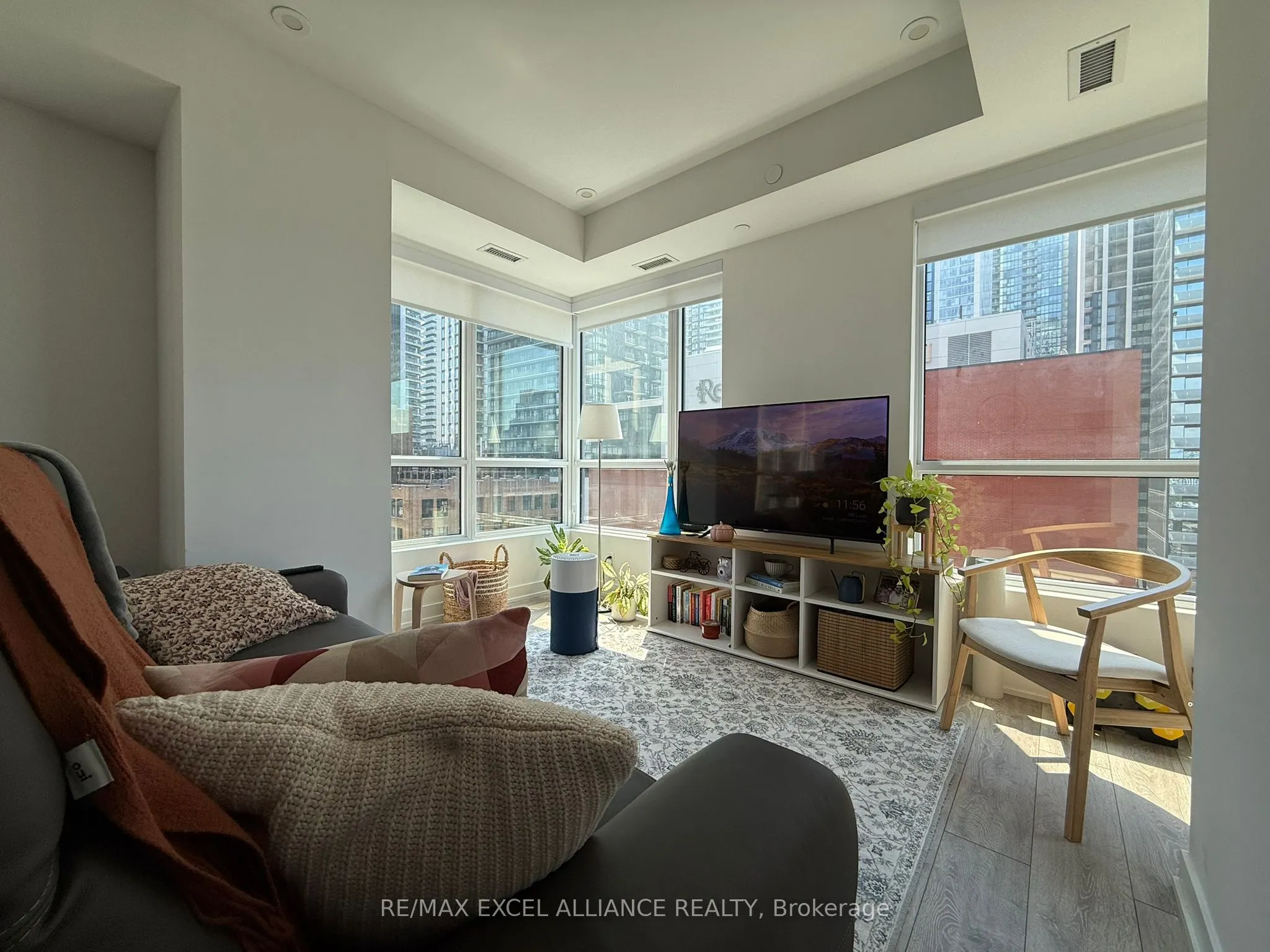 108 Peter Street, #1316