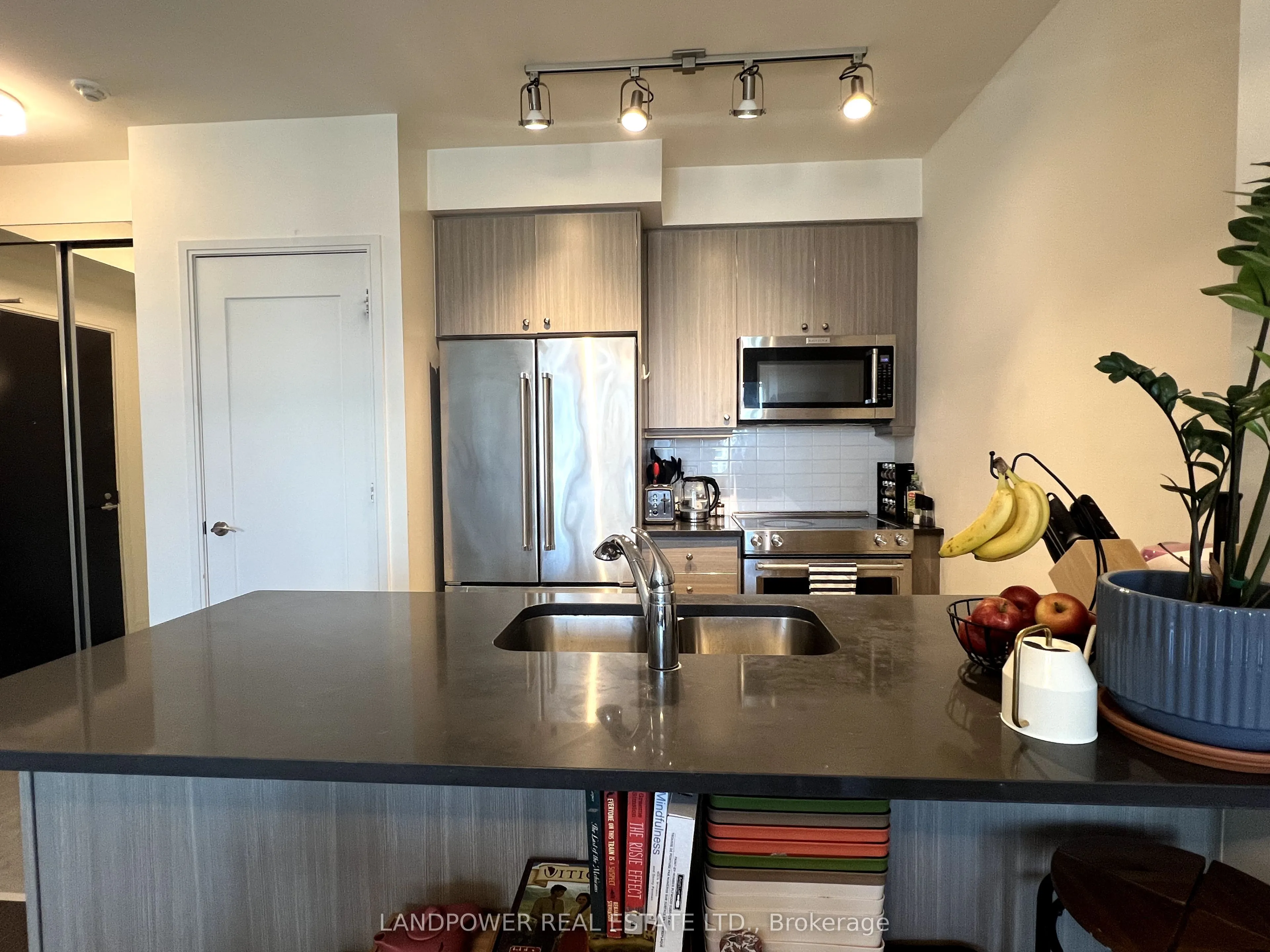 825 Church Street, #1801