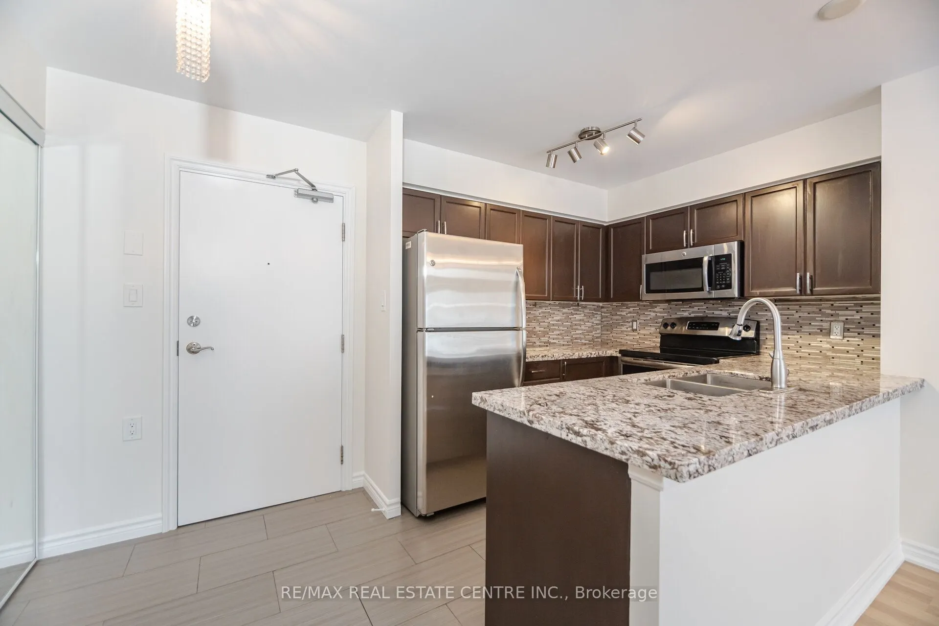 872 Sheppard Avenue W, #616