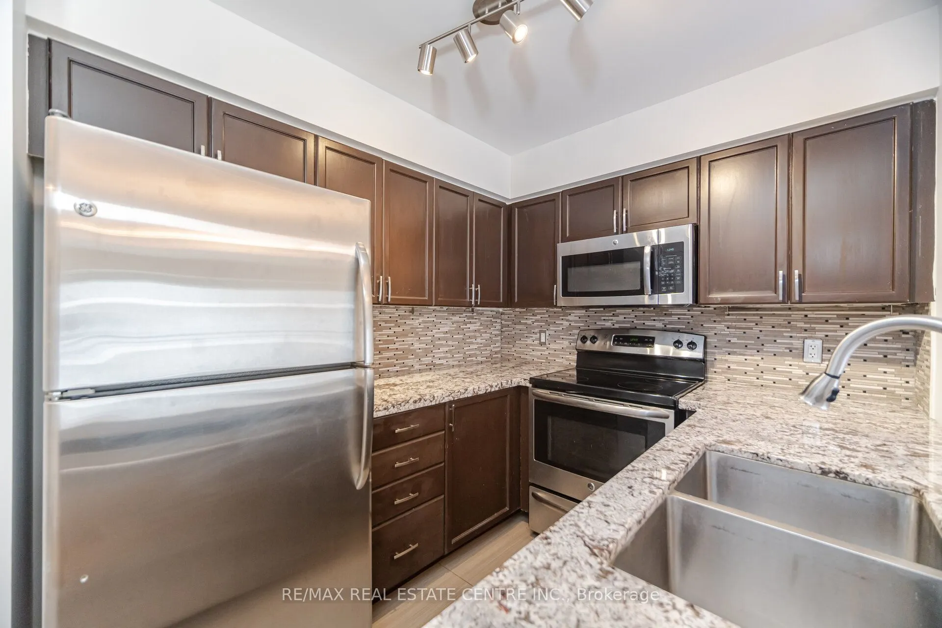 872 Sheppard Avenue W, #616