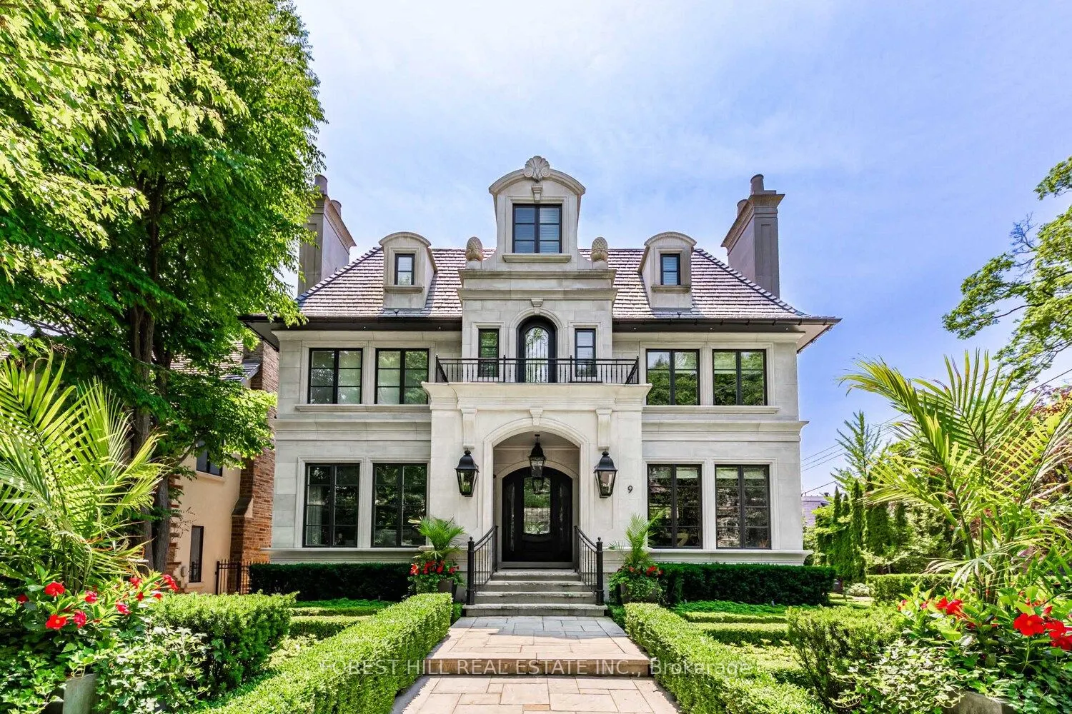 9 Dewbourne Avenue