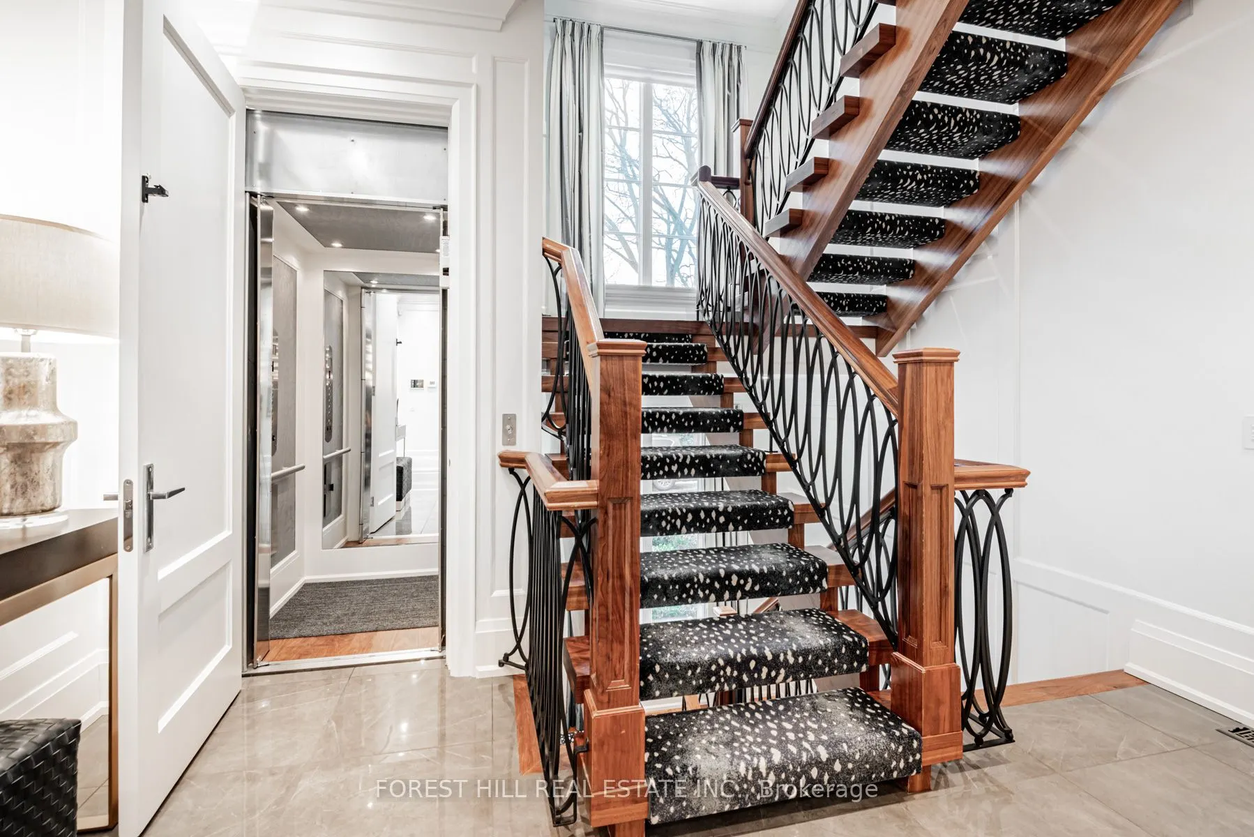 9 Dewbourne Avenue