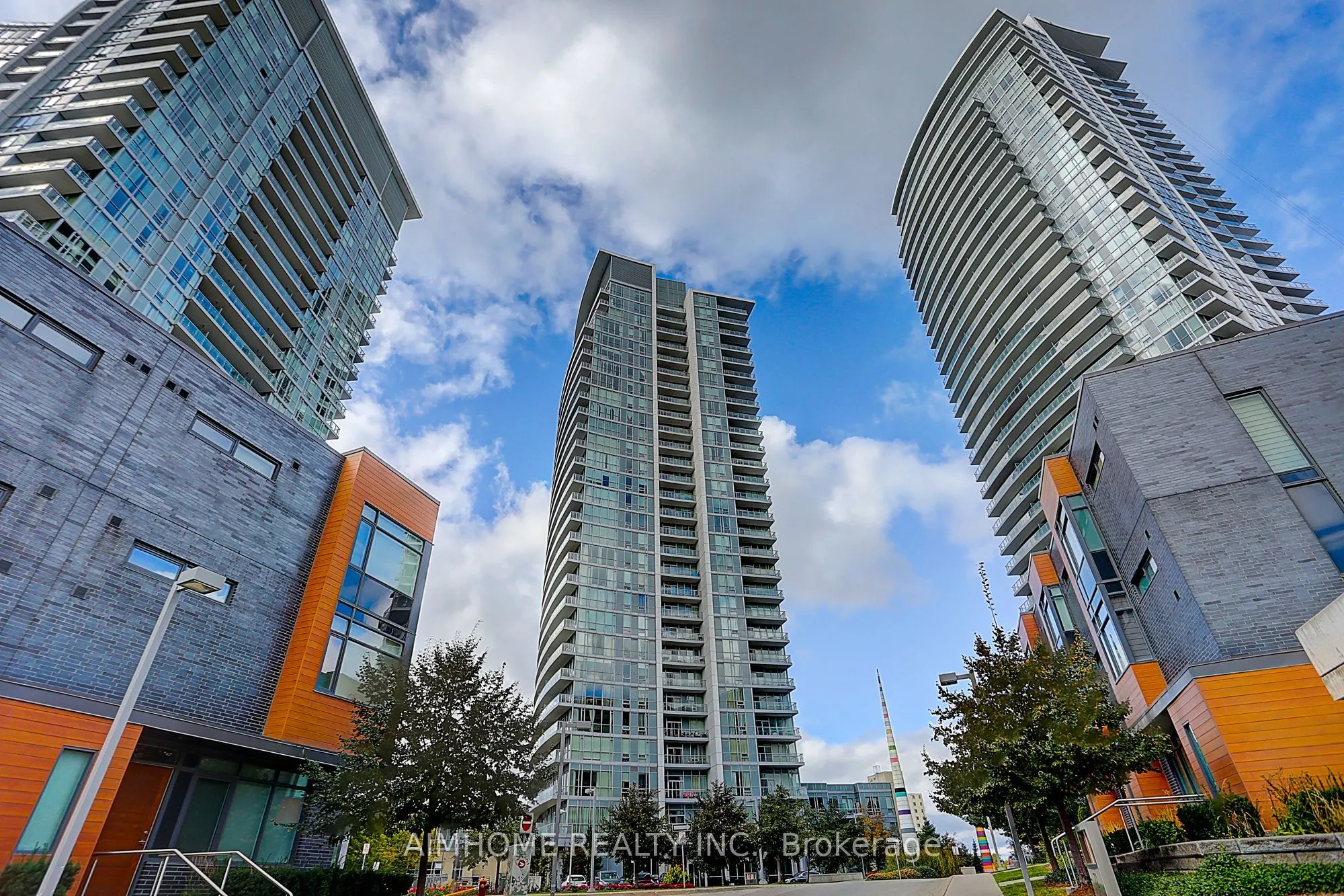 66 Forest Manor Road, #2706