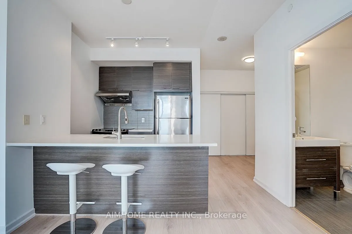 66 Forest Manor Road, #2706