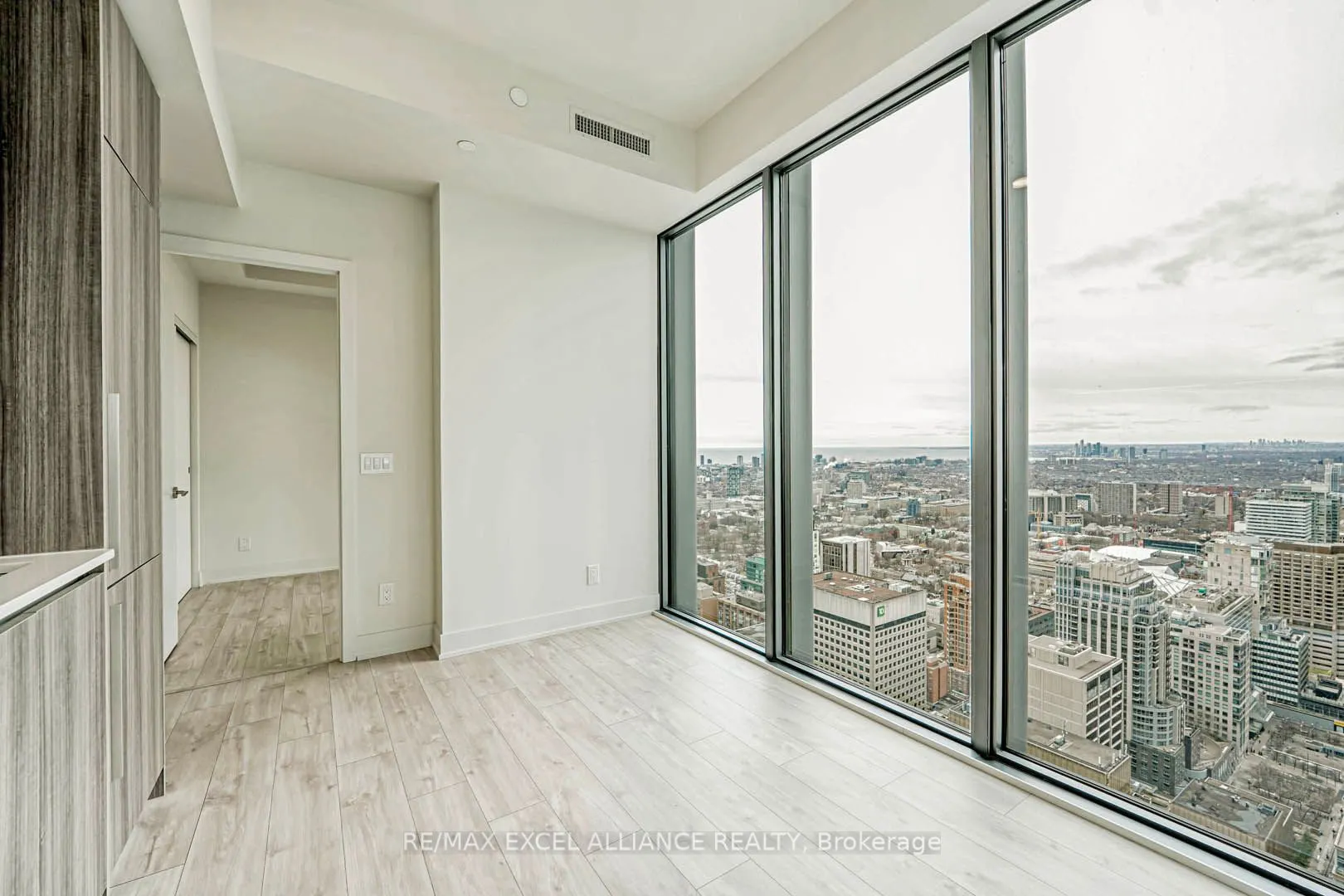 8 Cumberland Street, #4802