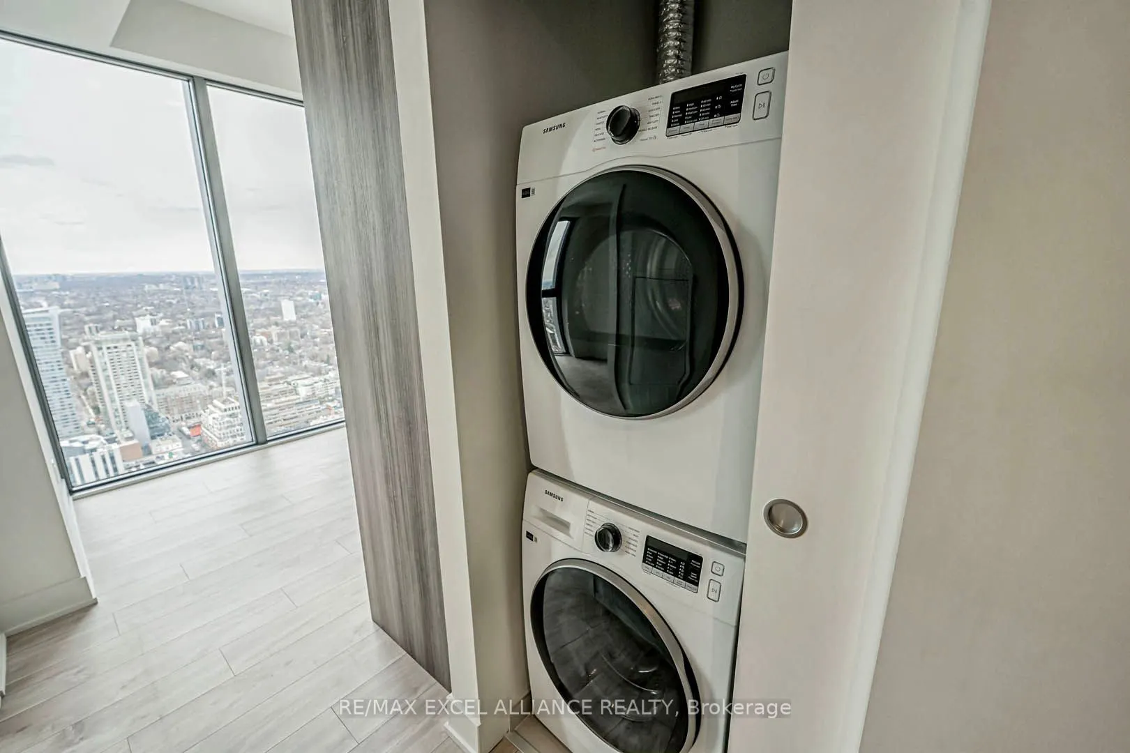 8 Cumberland Street, #4802